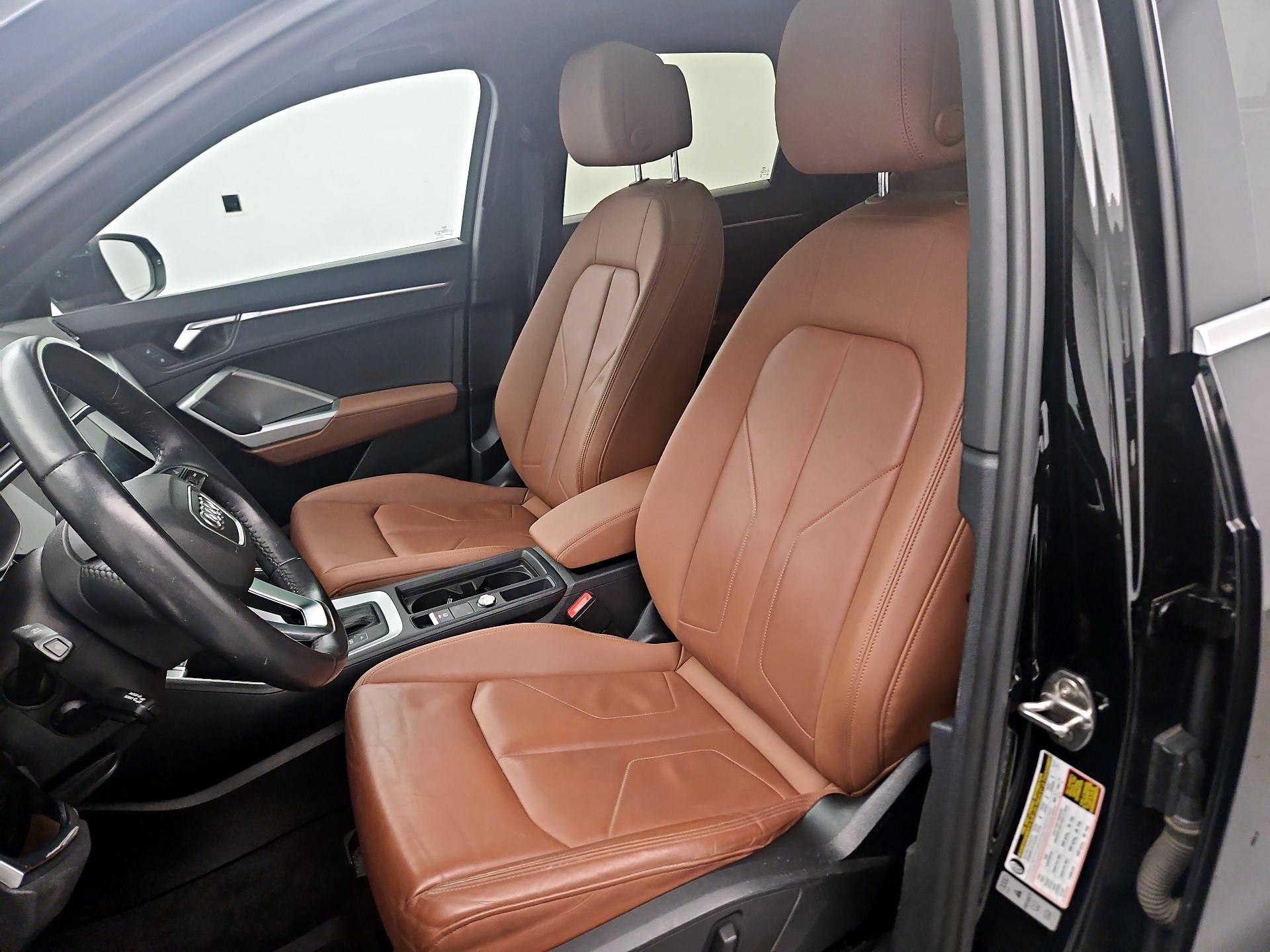 Thumbnail: 2020 Audi Q3 - 11