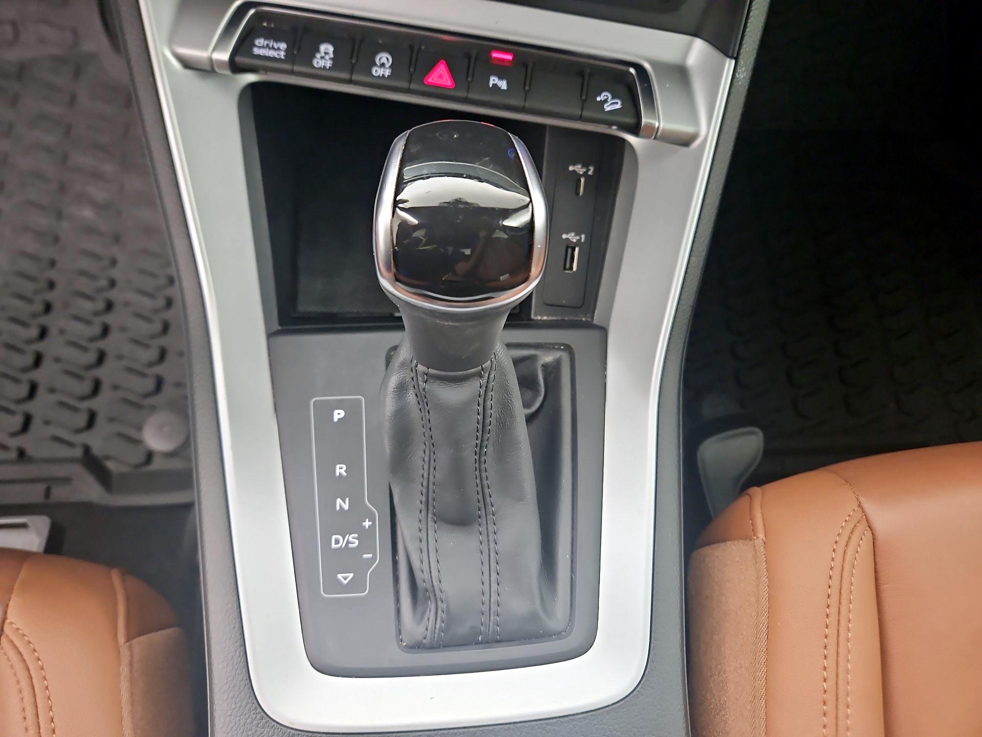 Thumbnail: 2020 Audi Q3 - 17