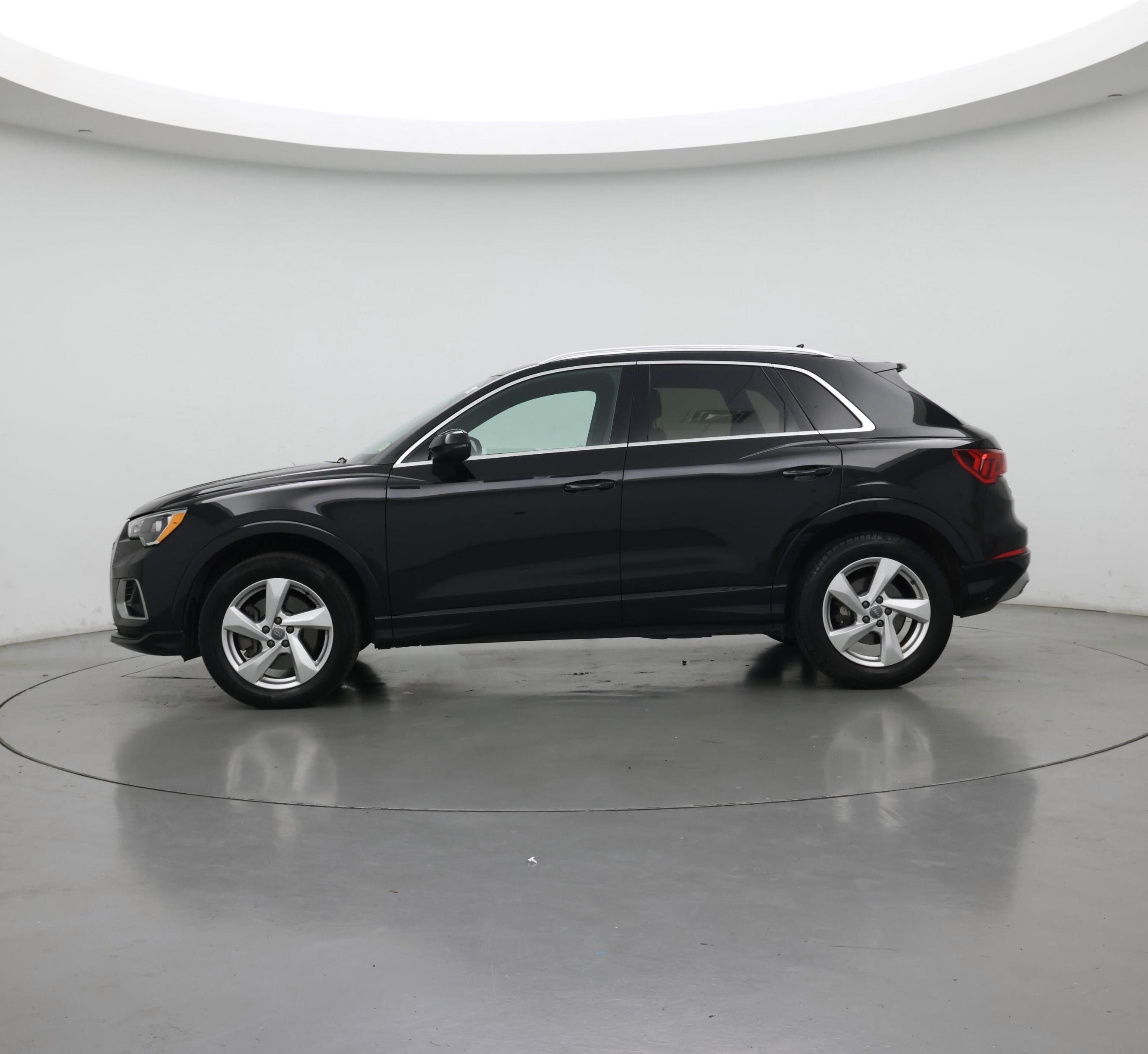 Thumbnail: 2020 Audi Q3 - 3