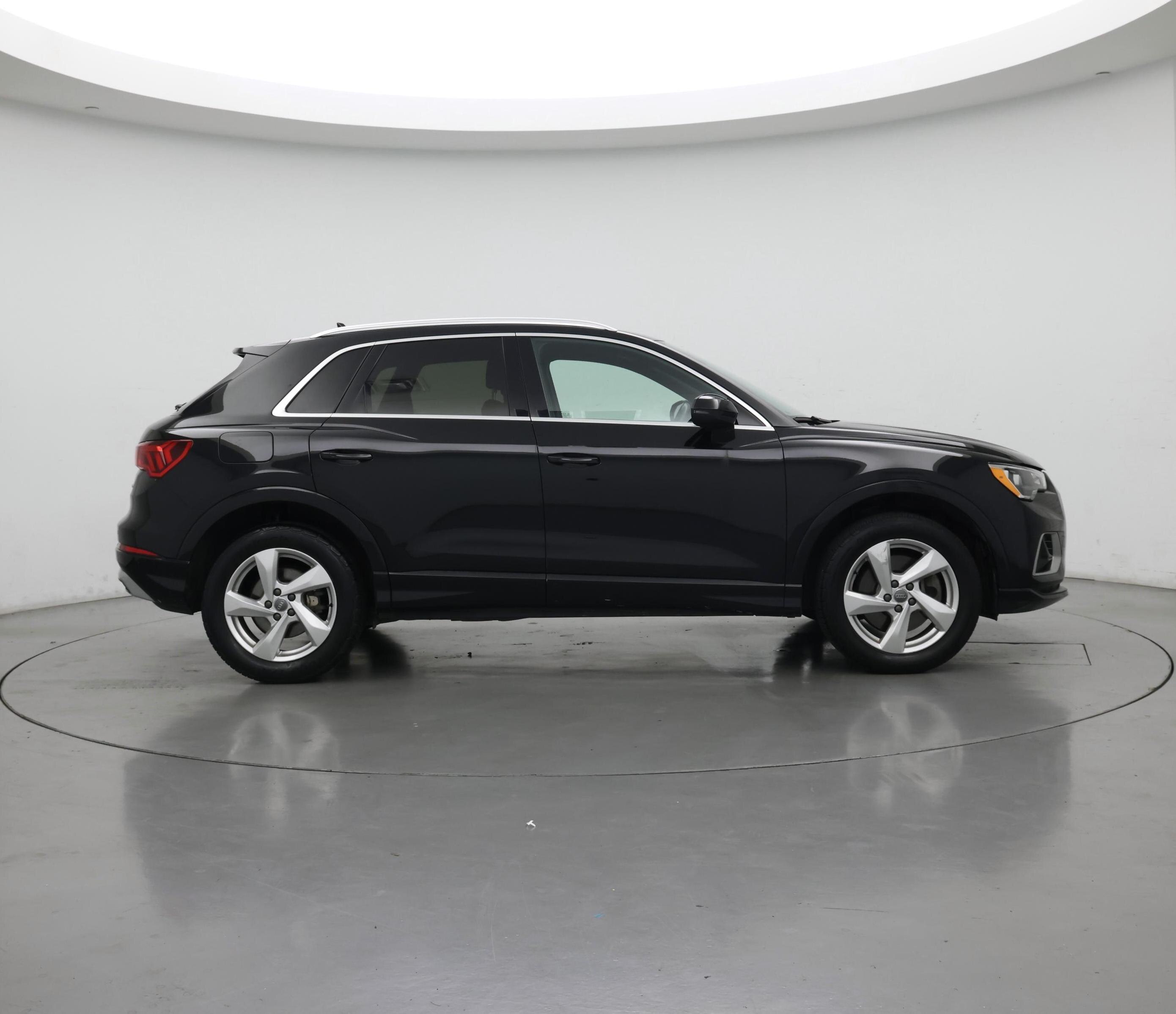 Thumbnail: 2020 Audi Q3 - 7