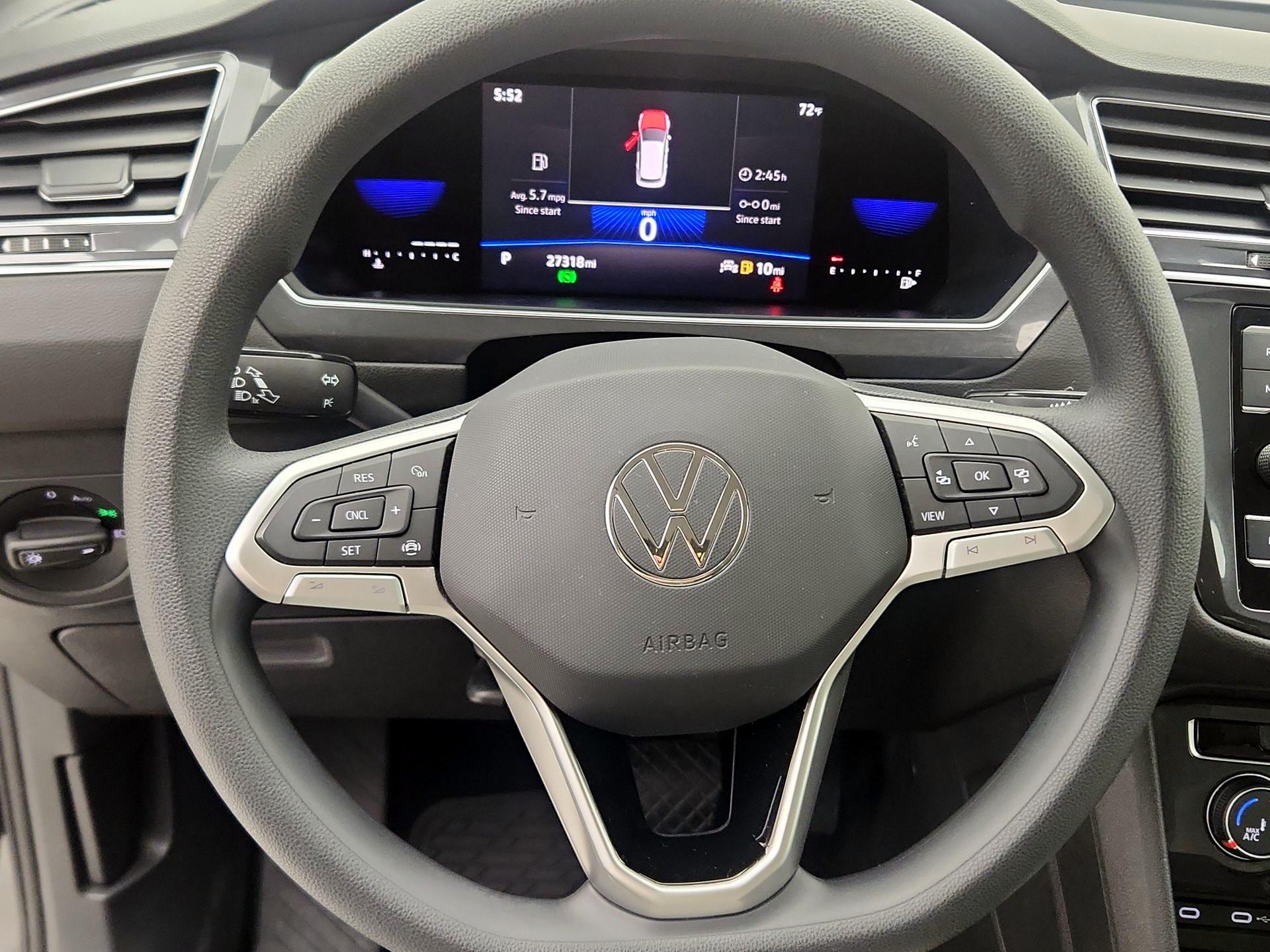 Thumbnail: 2023 Volkswagen Tiguan - 10