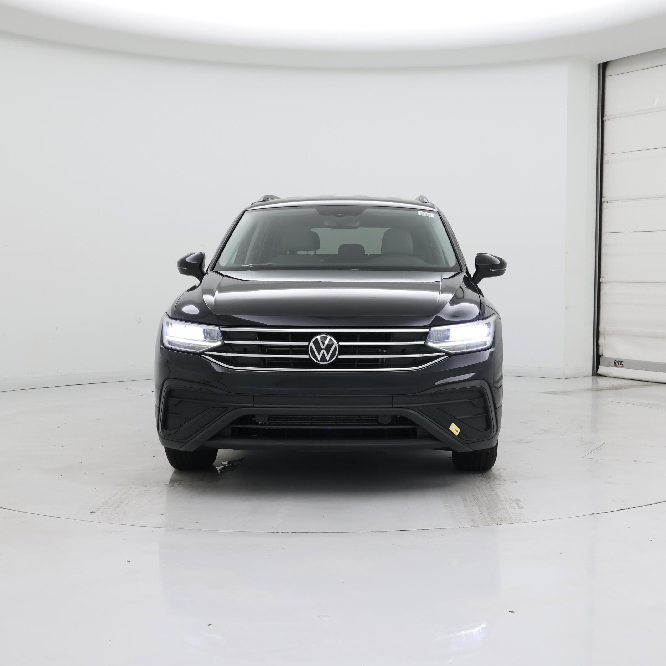 Thumbnail: 2023 Volkswagen Tiguan - 5
