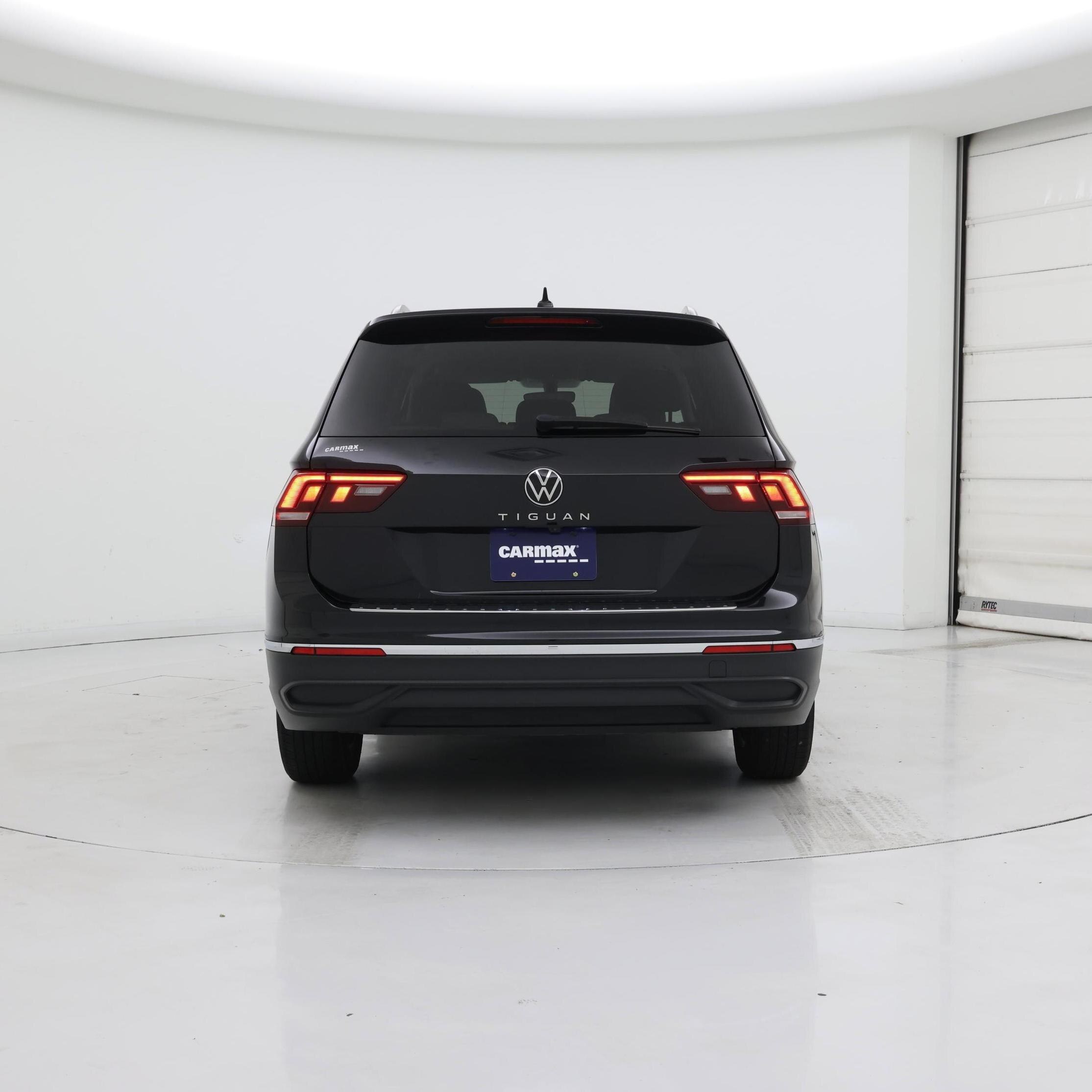 Thumbnail: 2023 Volkswagen Tiguan - 6