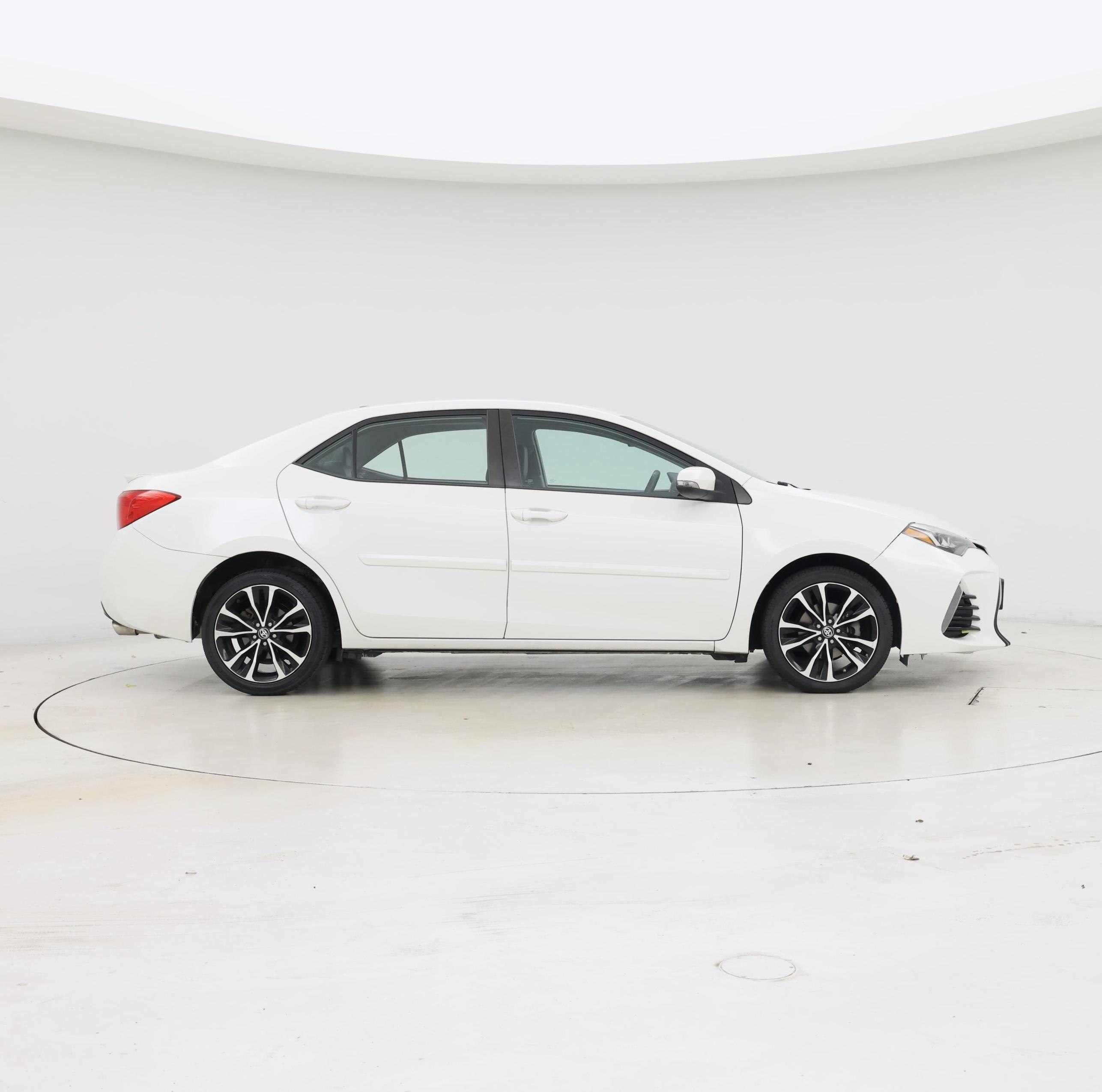 Thumbnail: 2018 Toyota Corolla - 7