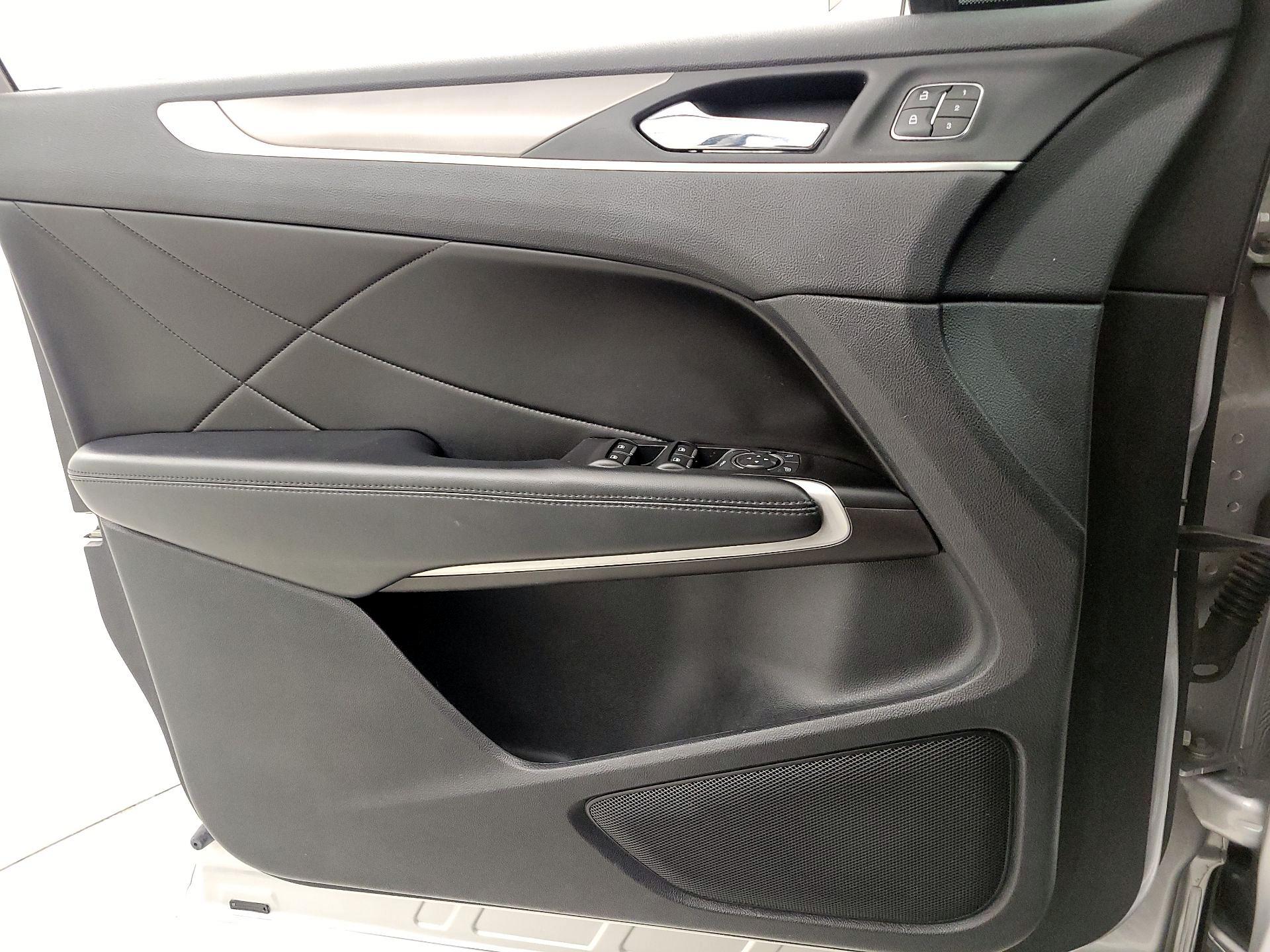 Thumbnail: 2019 Lincoln MKC - 12