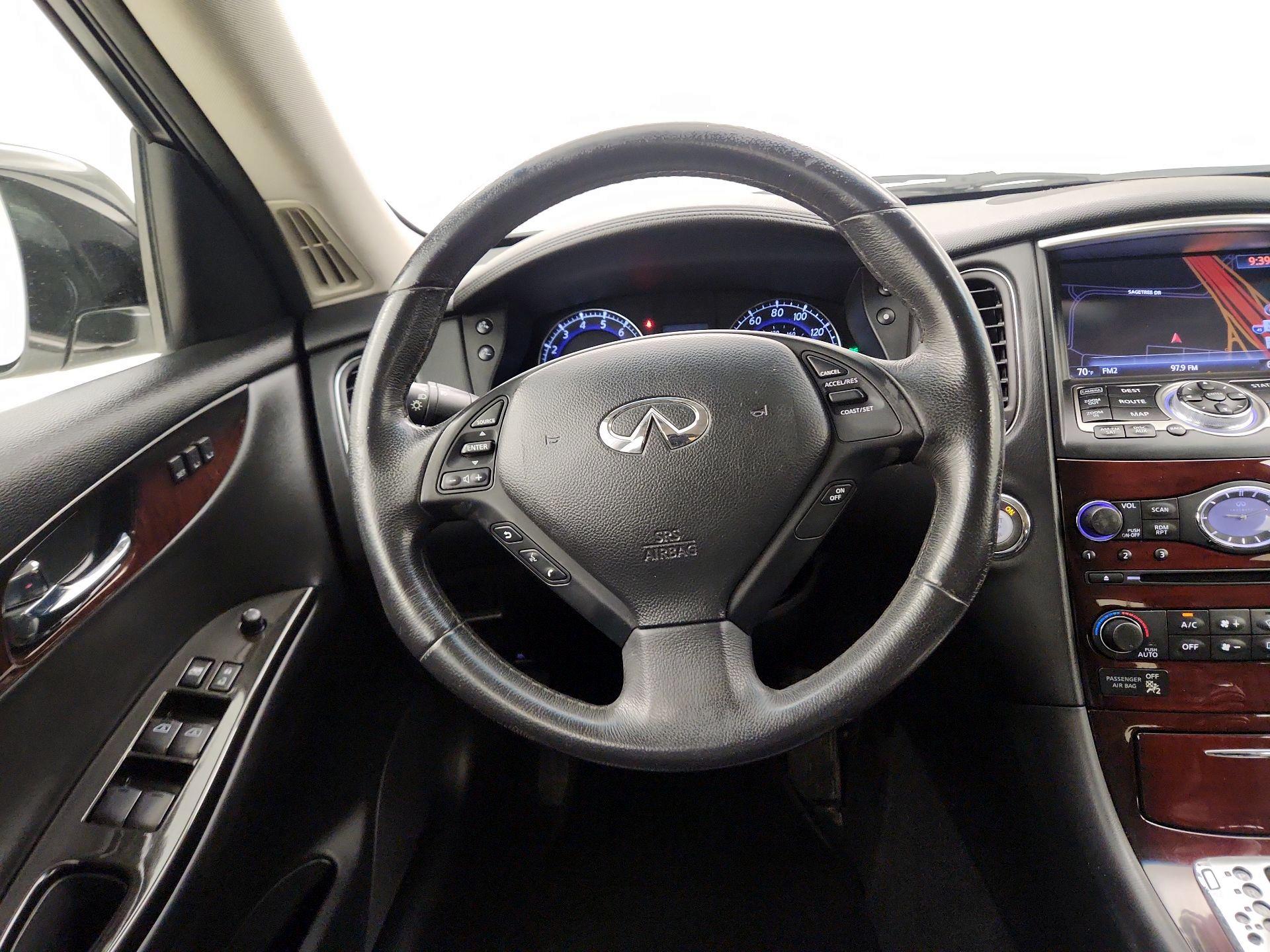 Thumbnail: 2016 INFINITI QX50 - 10