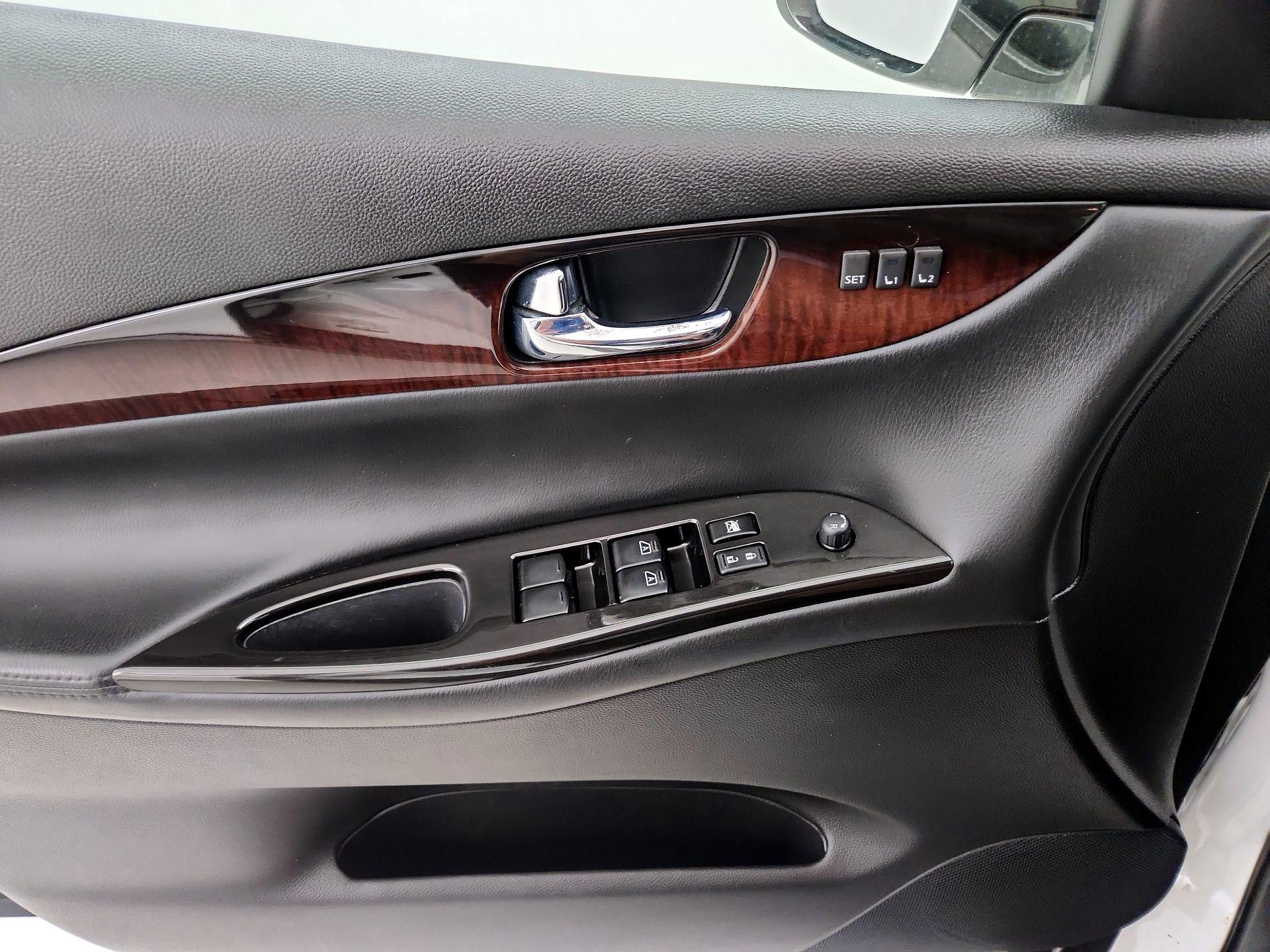 Thumbnail: 2016 INFINITI QX50 - 12
