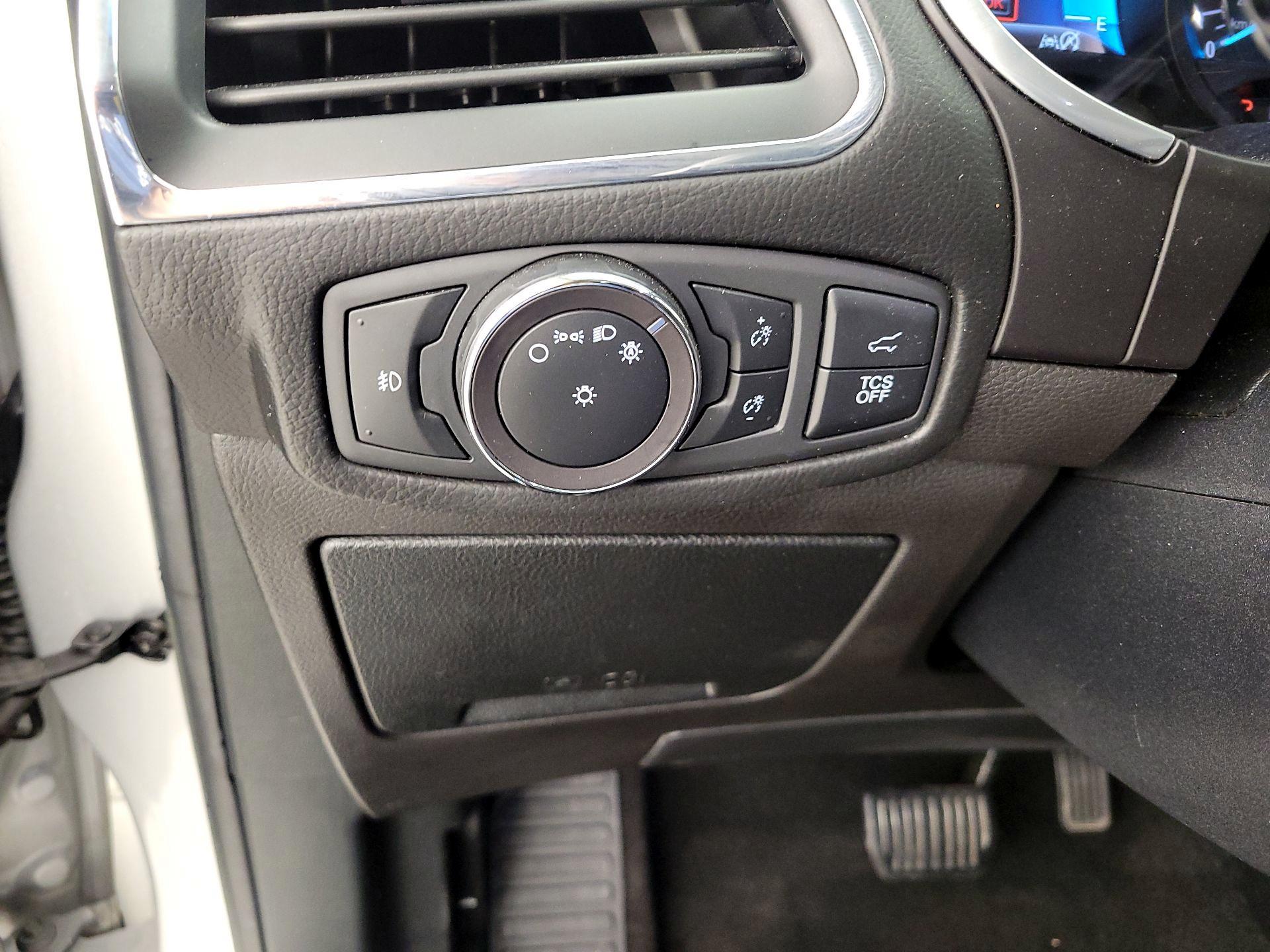 Thumbnail: 2019 Ford Edge - 13