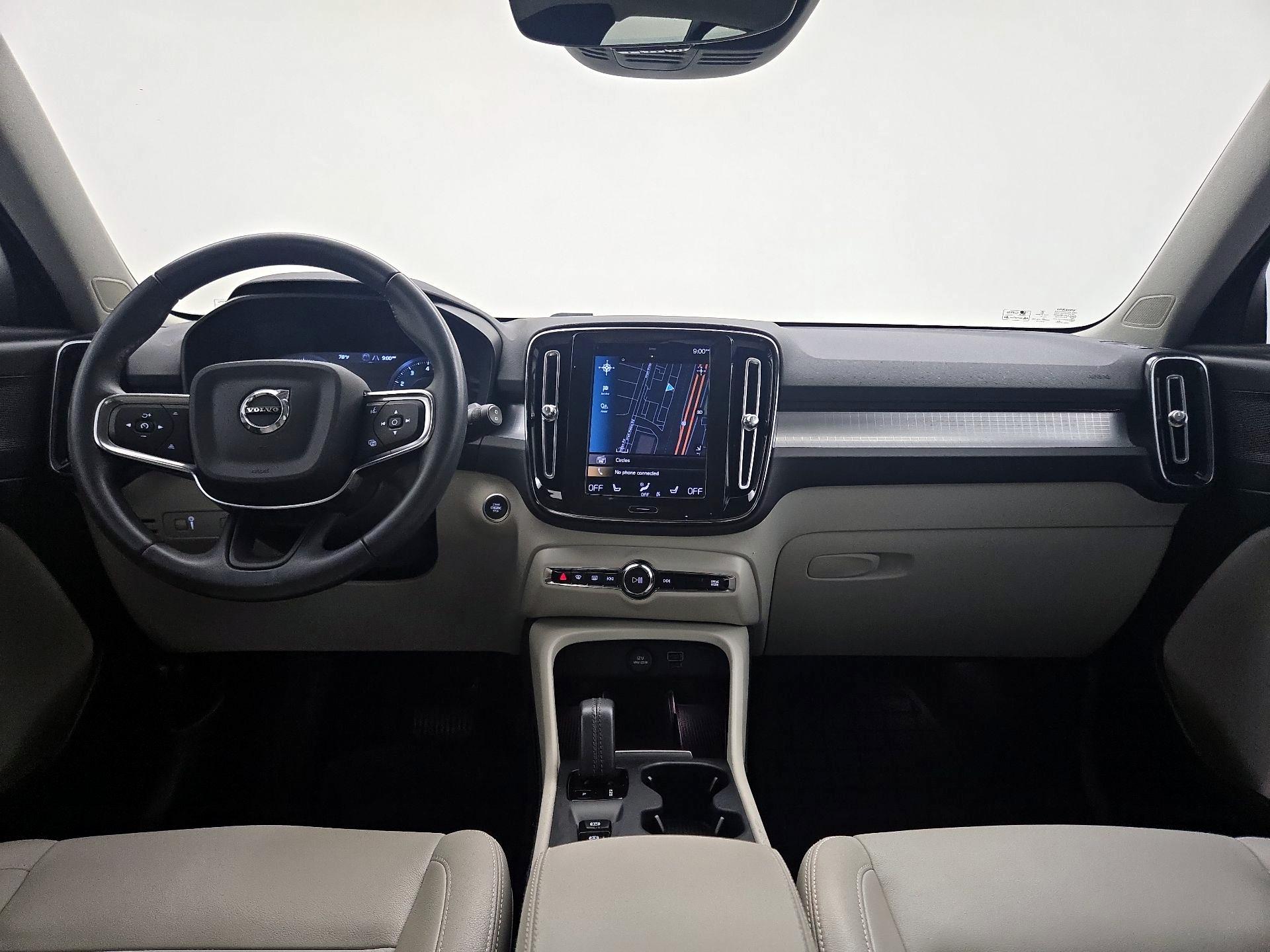 Thumbnail: 2021 Volvo XC40 - 9