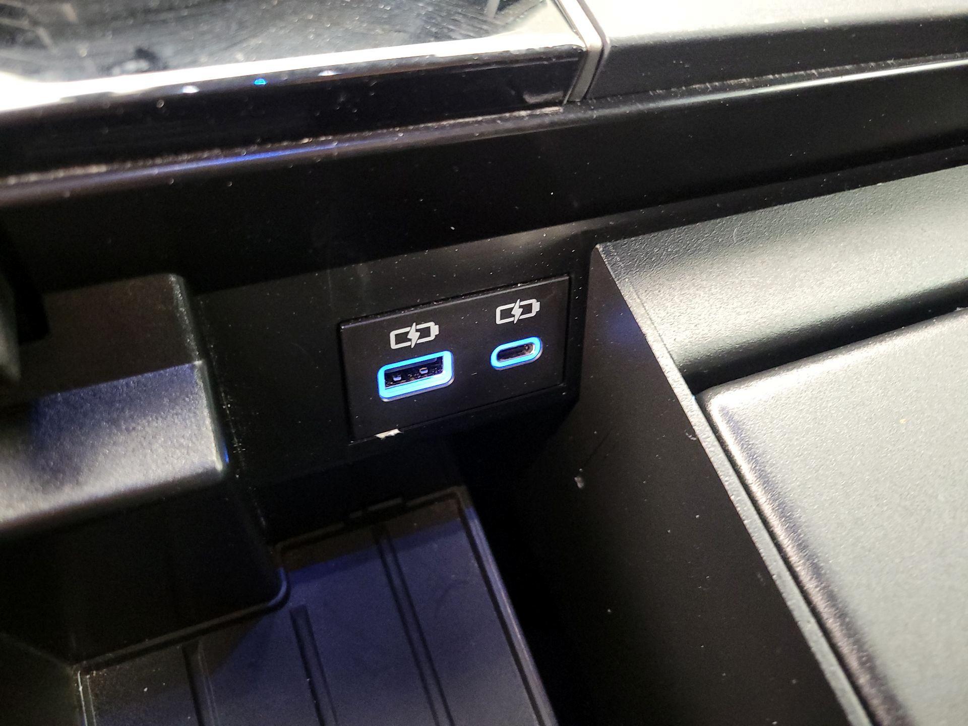 Thumbnail: 2024 Toyota Tundra - 18