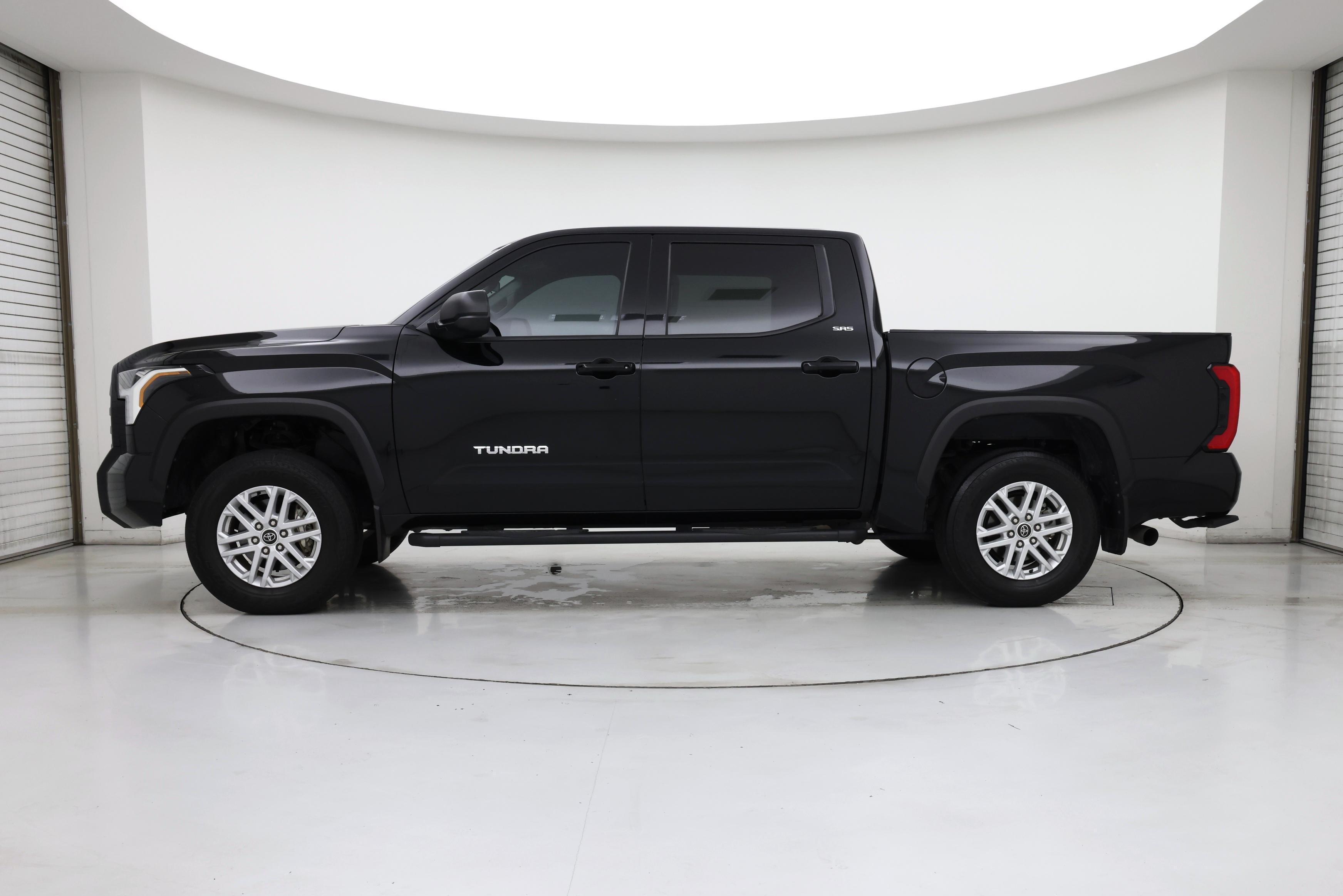 Thumbnail: 2024 Toyota Tundra - 3