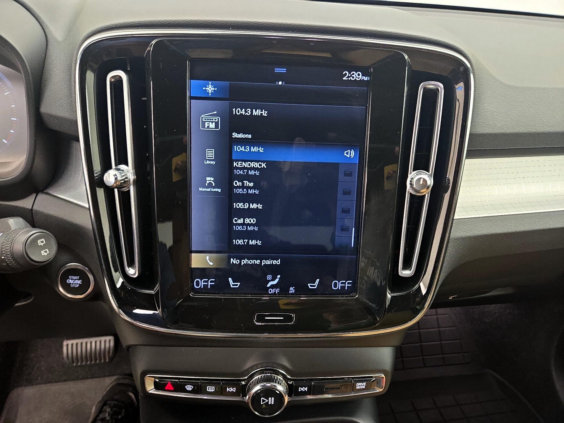 Thumbnail: 2019 Volvo XC40 - 16