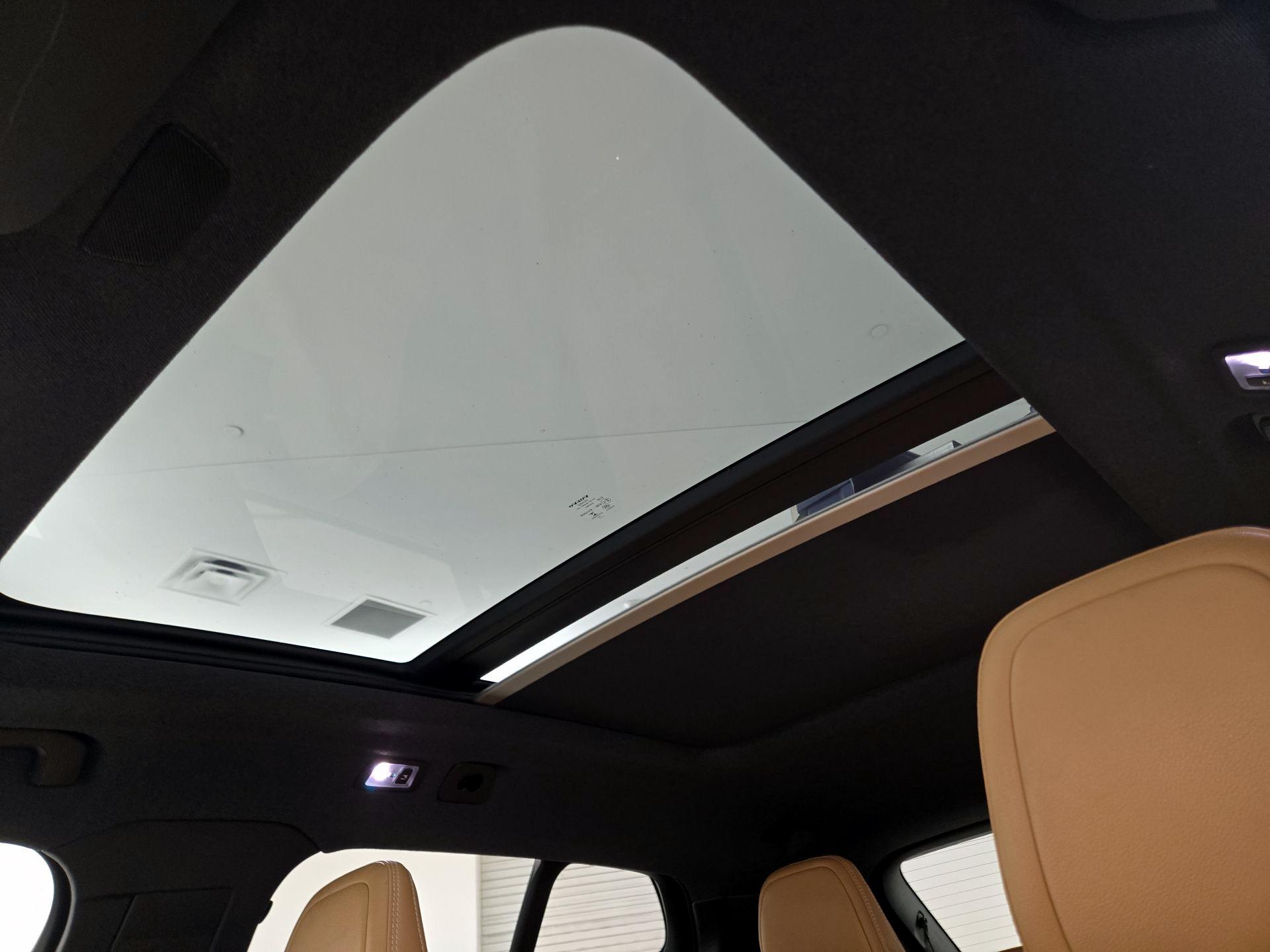 Thumbnail: 2019 Volvo XC40 - 20