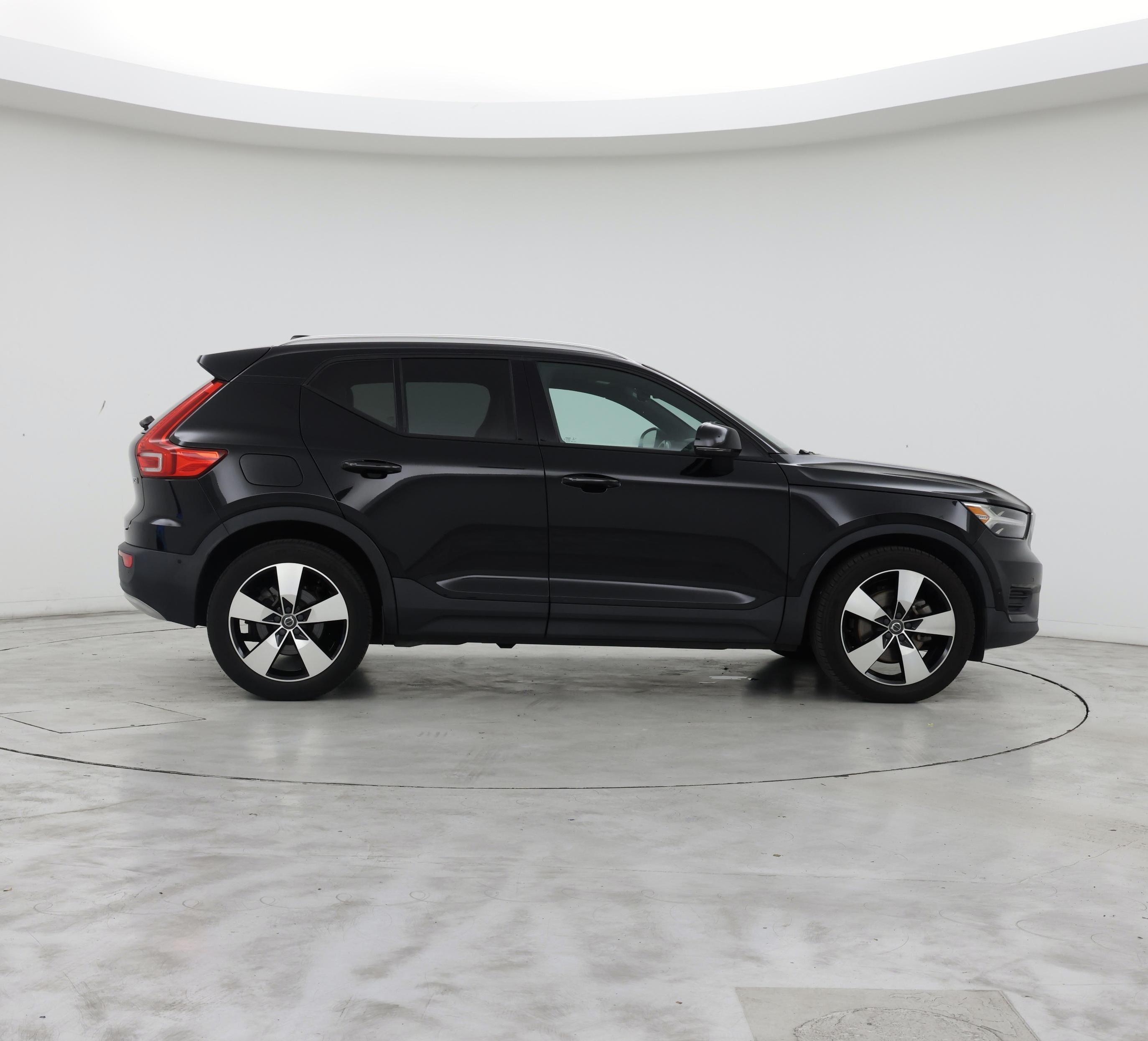 Thumbnail: 2019 Volvo XC40 - 7