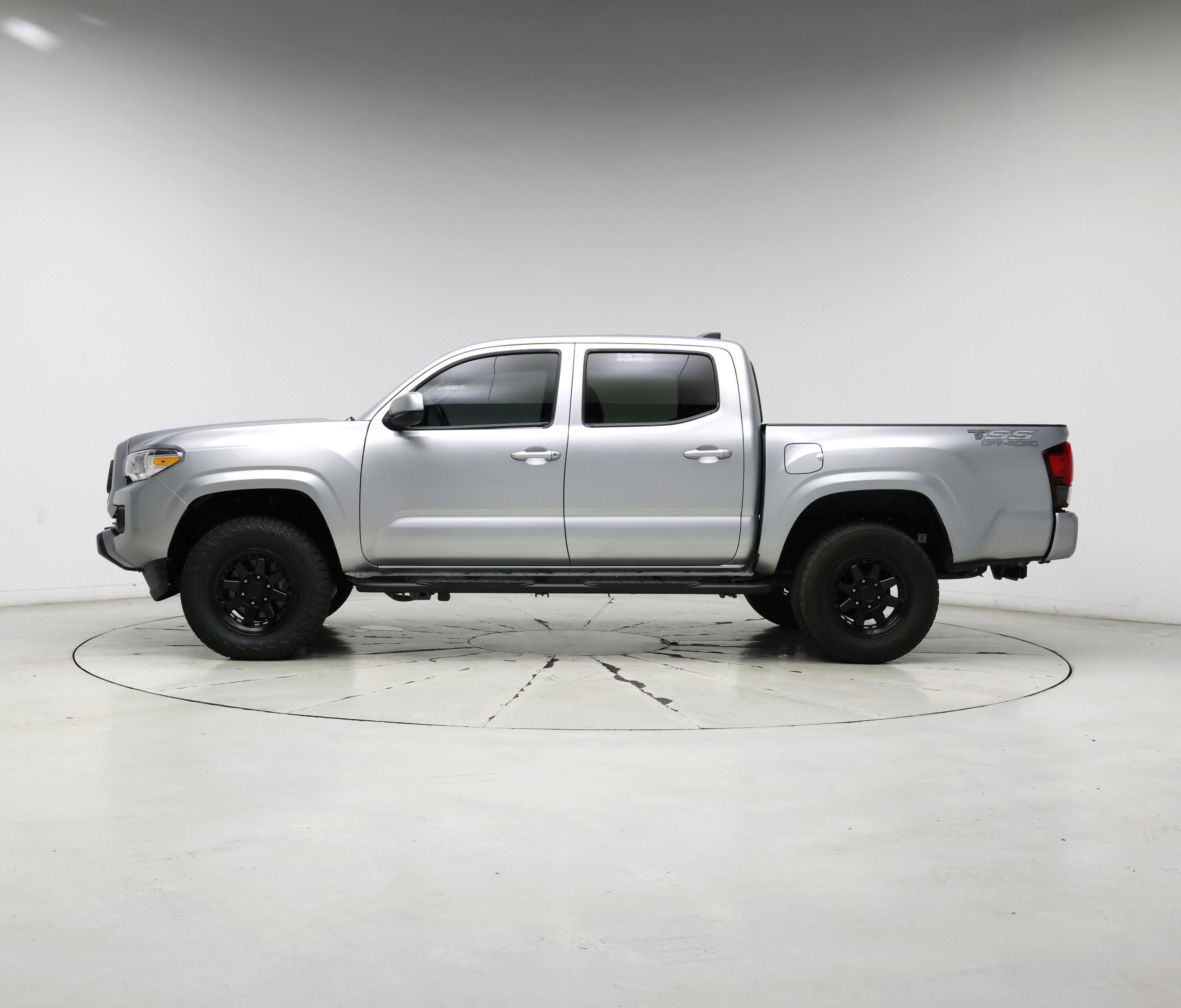 Thumbnail: 2023 Toyota Tacoma - 3