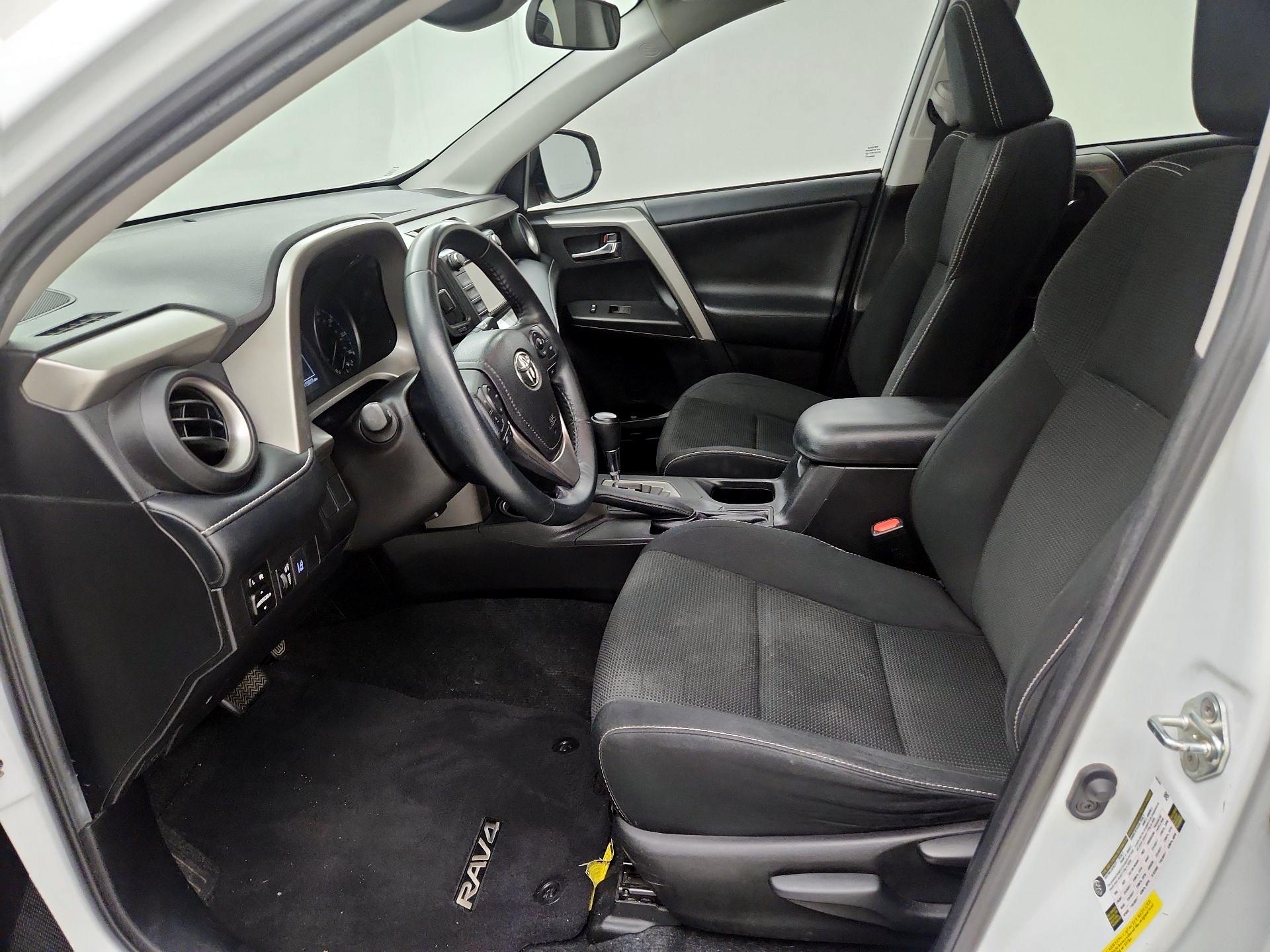 Thumbnail: 2018 Toyota RAV4 - 11
