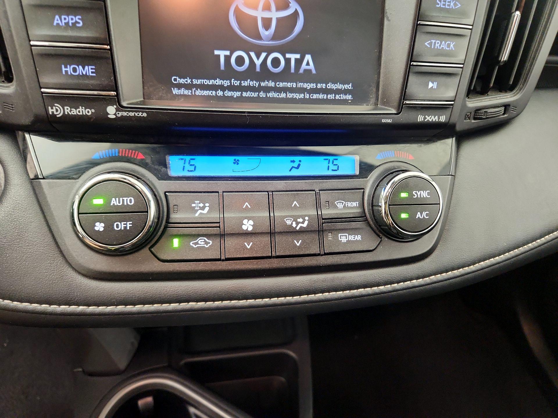 Thumbnail: 2018 Toyota RAV4 - 16