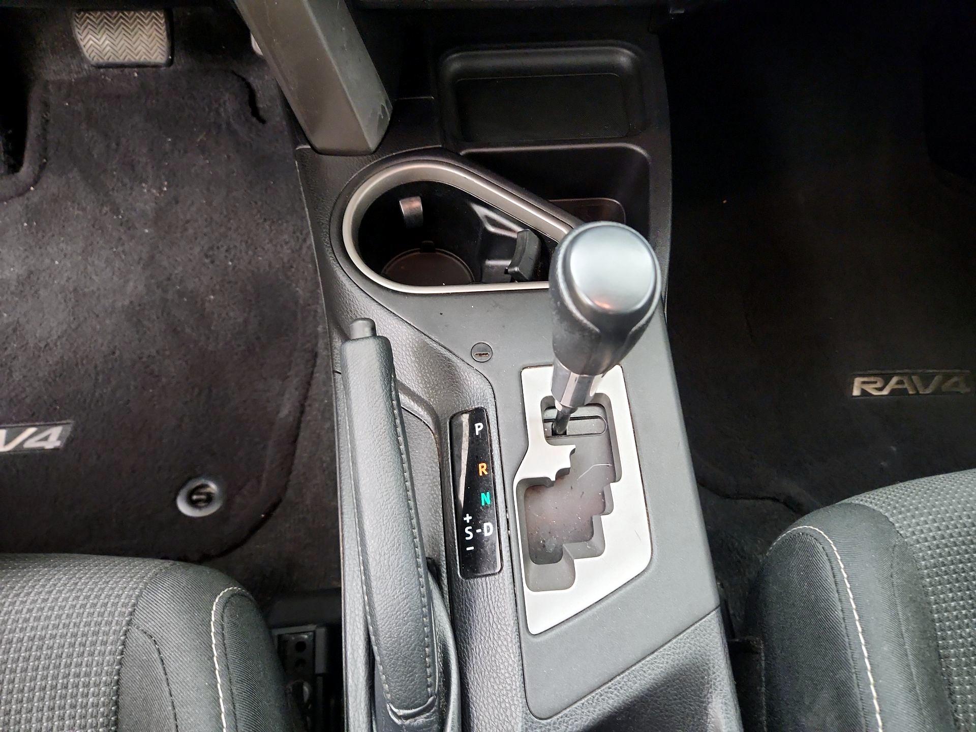 Thumbnail: 2018 Toyota RAV4 - 17