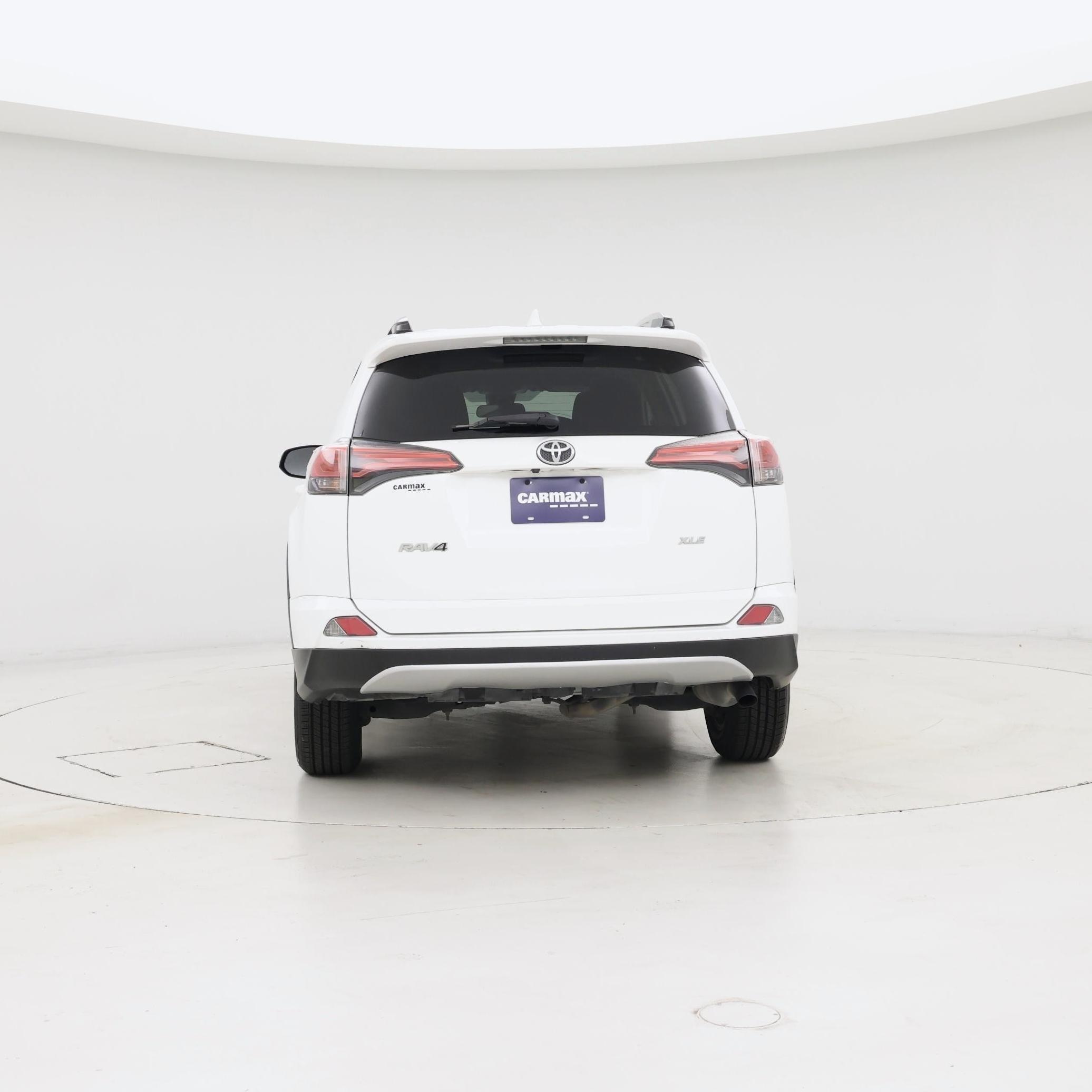 Thumbnail: 2018 Toyota RAV4 - 6