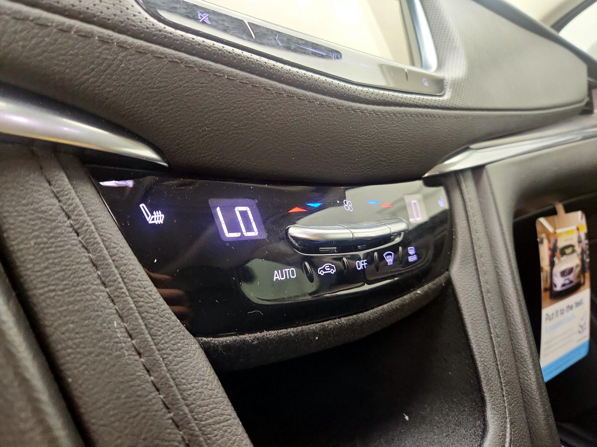 Thumbnail: 2019 Cadillac XT5 - 16