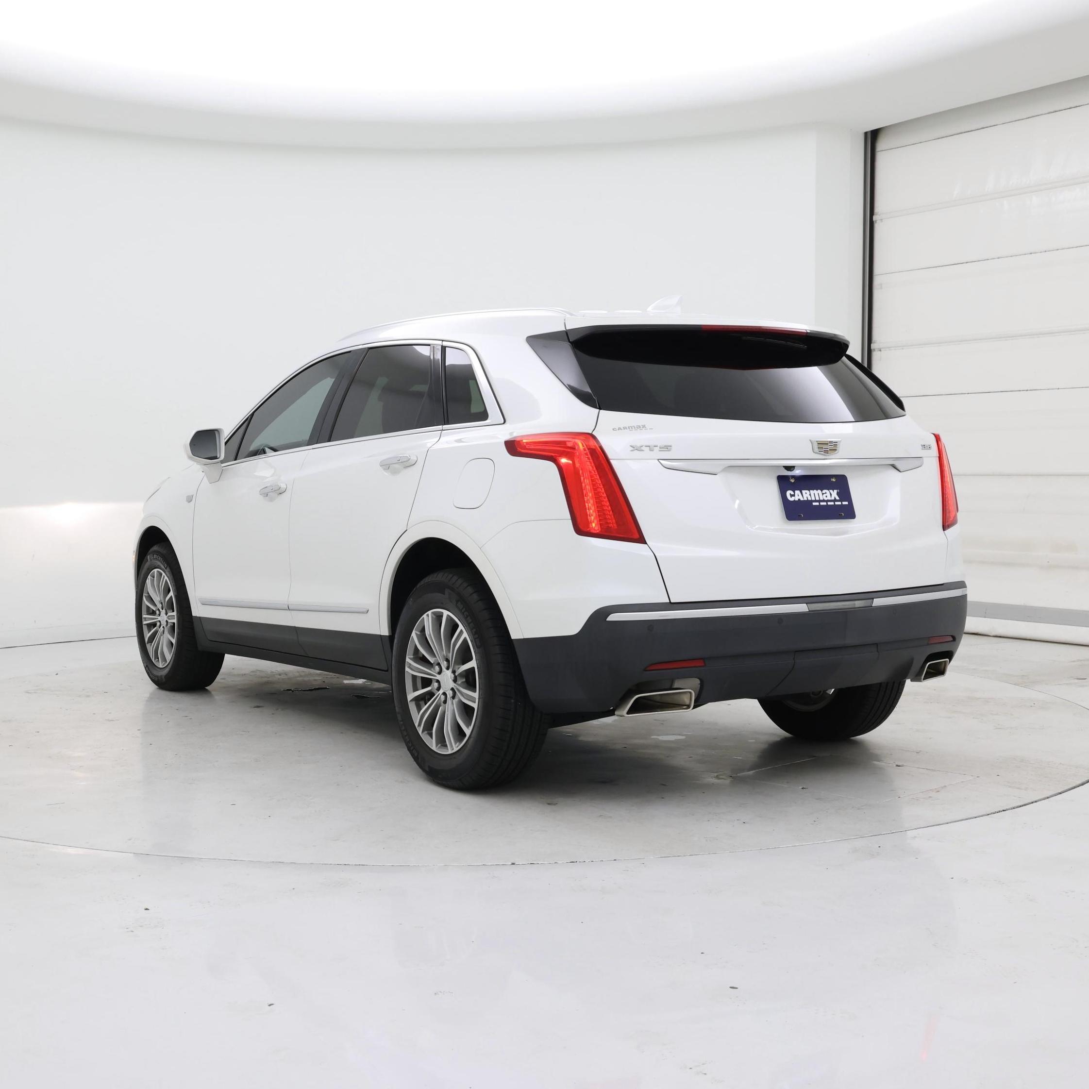 Thumbnail: 2019 Cadillac XT5 - 2