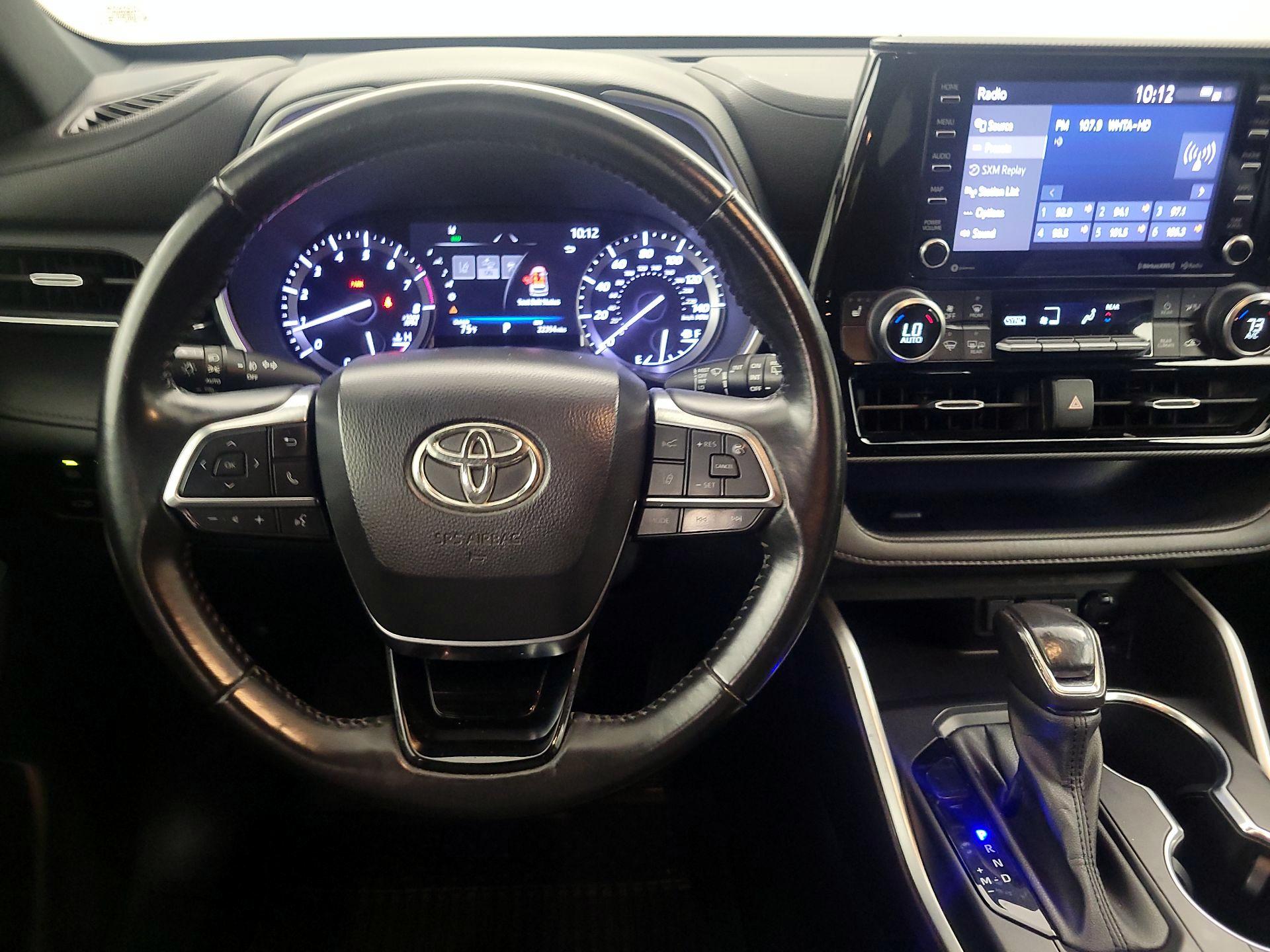 Thumbnail: 2021 Toyota Highlander - 10