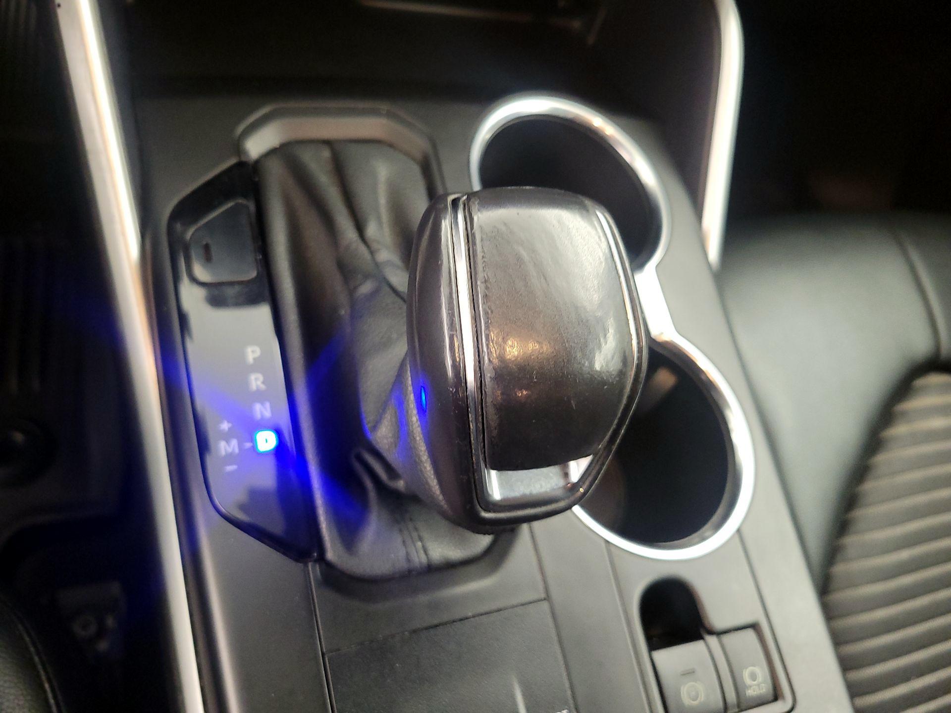 Thumbnail: 2021 Toyota Highlander - 17