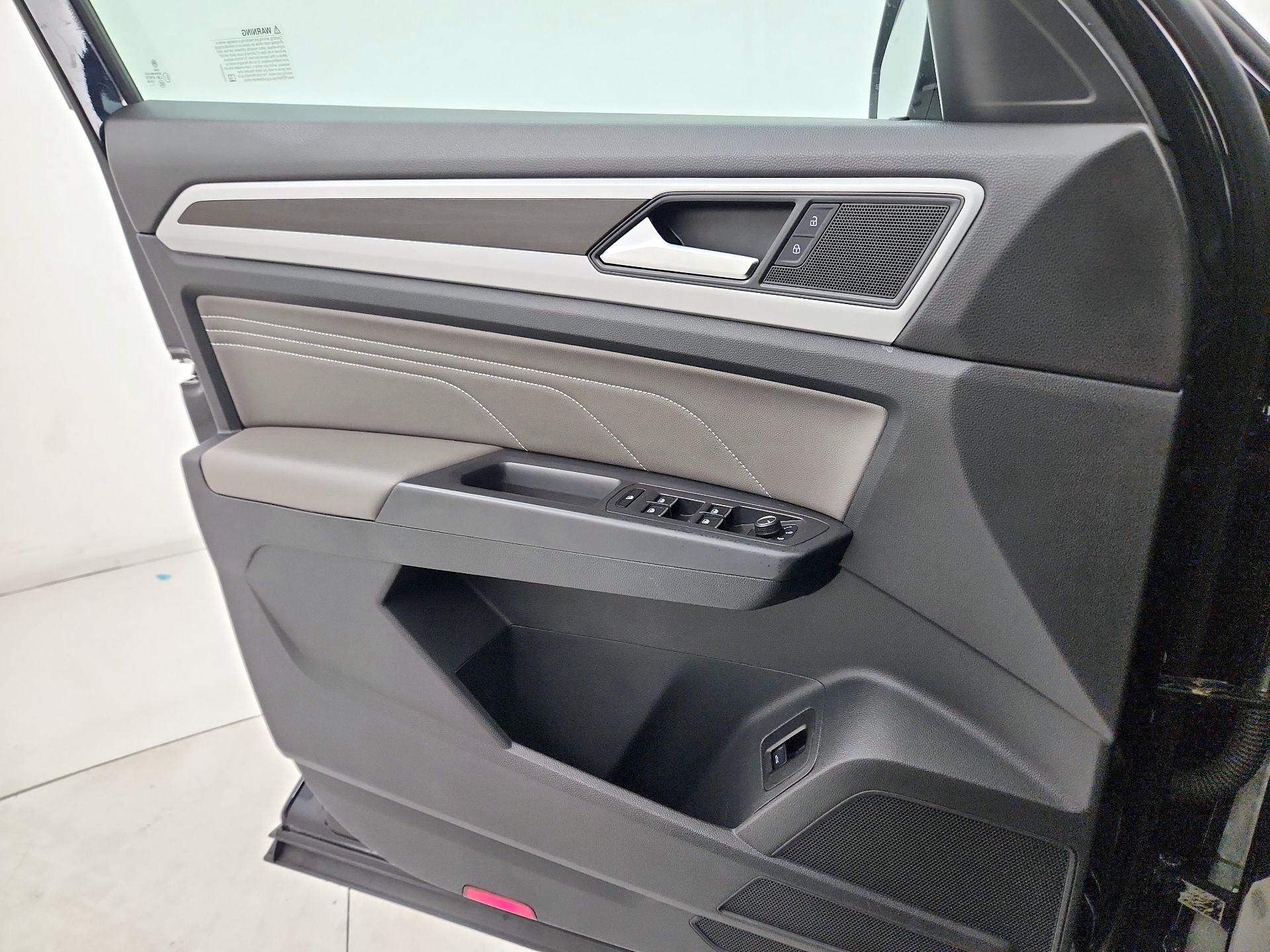 Thumbnail: 2021 Volkswagen Atlas - 12