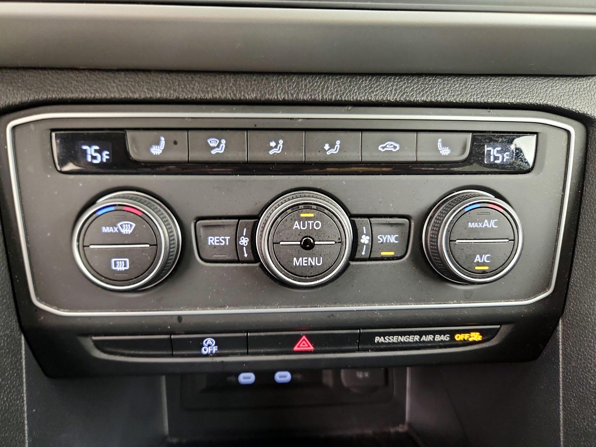 Thumbnail: 2021 Volkswagen Atlas - 16