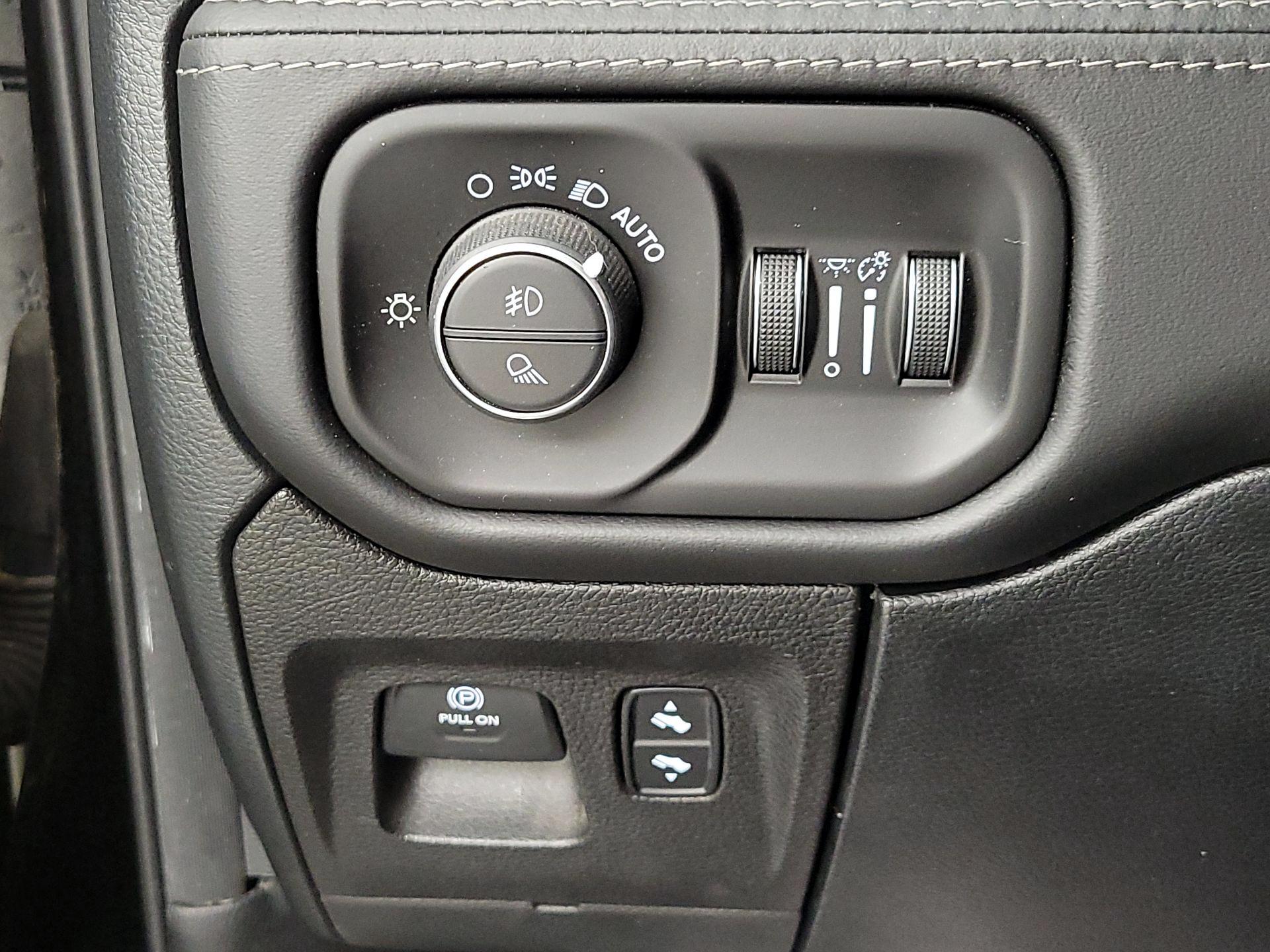 Thumbnail: 2021 RAM 1500 - 13
