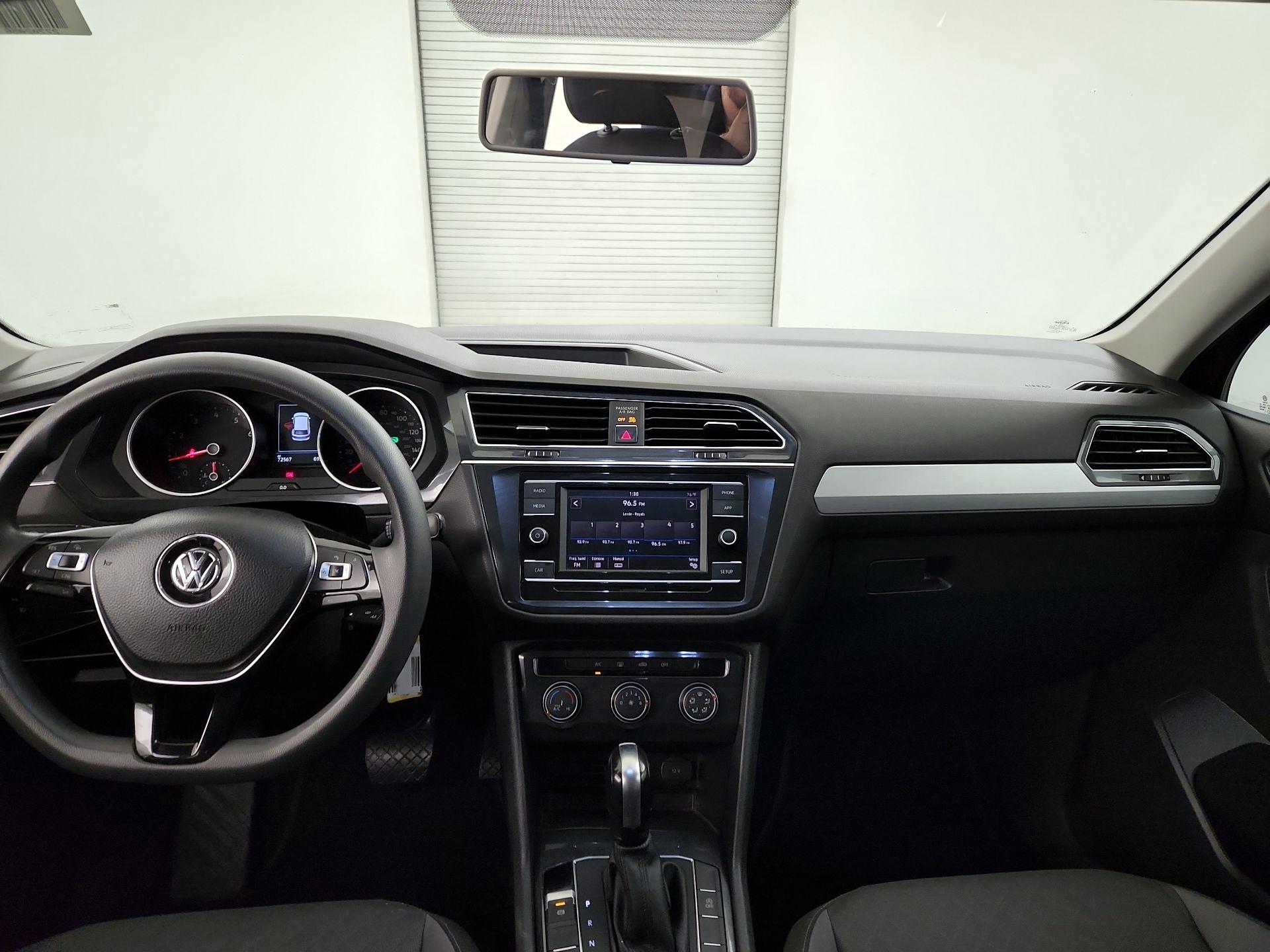 Thumbnail: 2018 Volkswagen Tiguan - 9