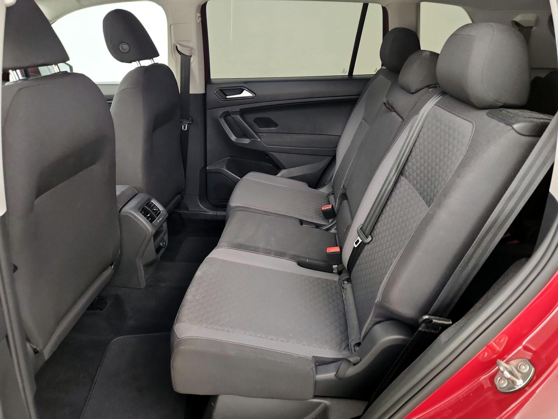 Thumbnail: 2018 Volkswagen Tiguan - 19