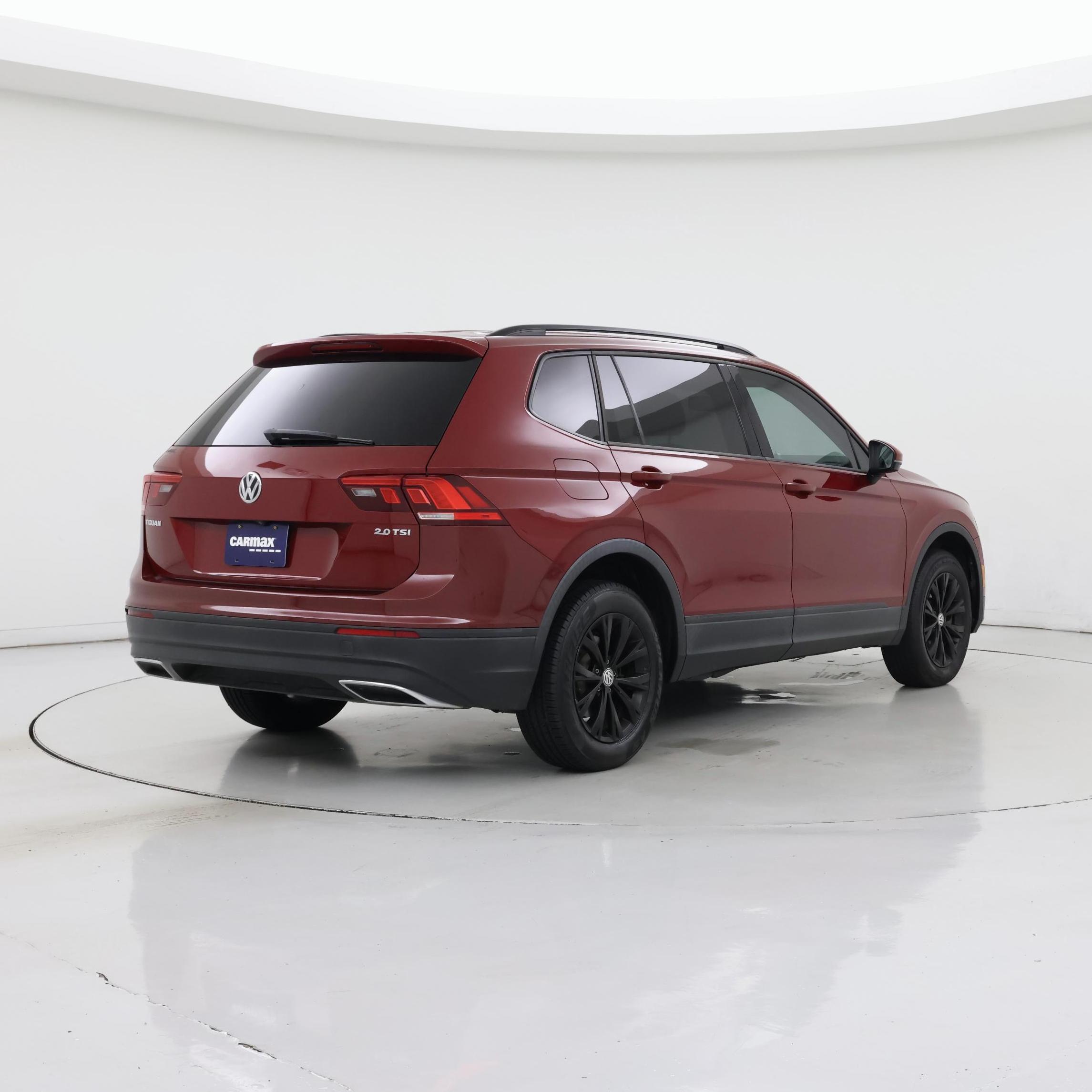 Thumbnail: 2018 Volkswagen Tiguan - 8