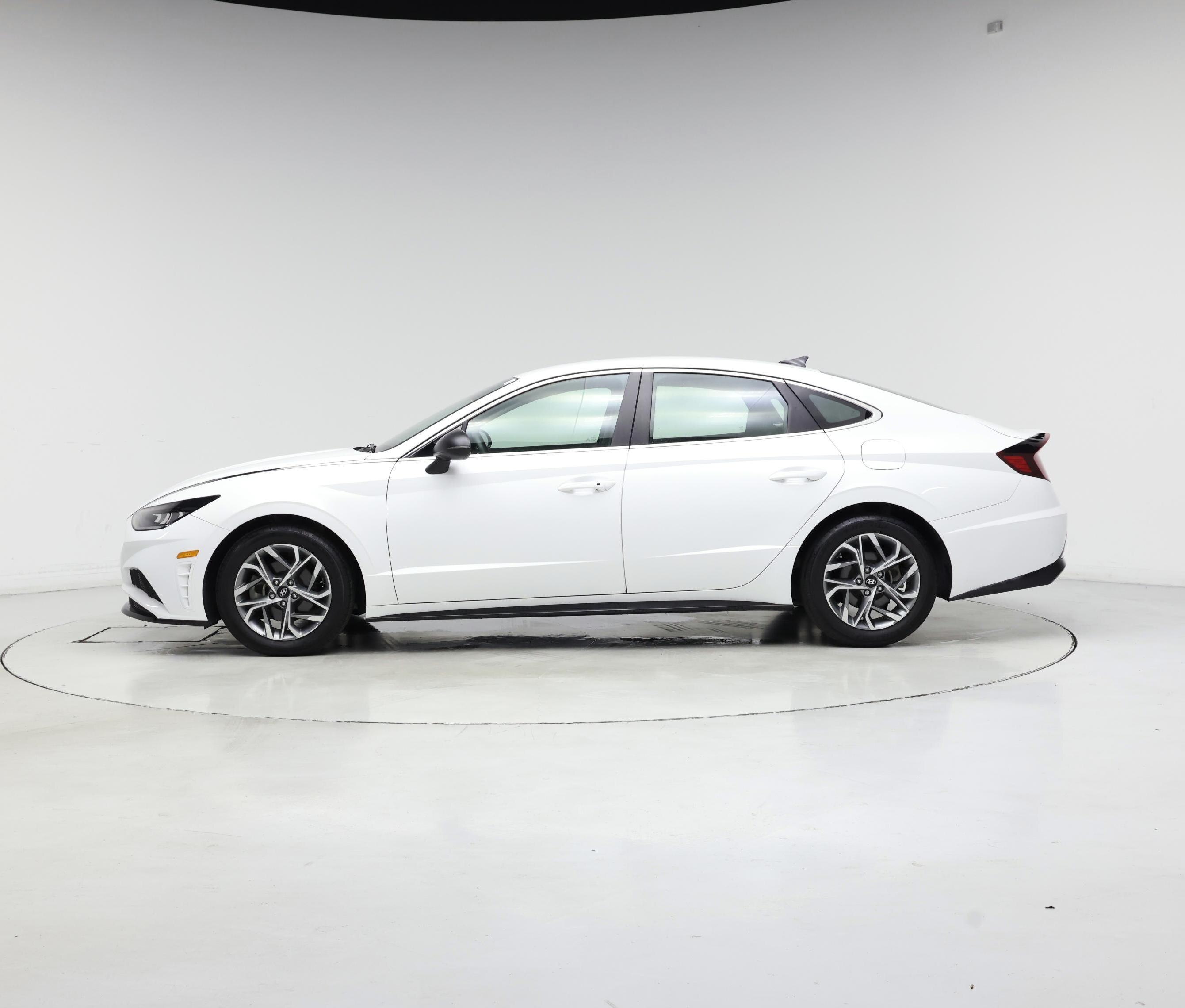 Thumbnail: 2023 Hyundai Sonata - 3
