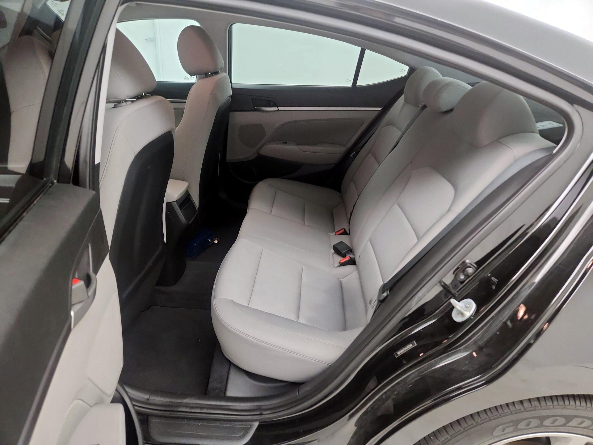 Thumbnail: 2018 Hyundai Elantra - 18