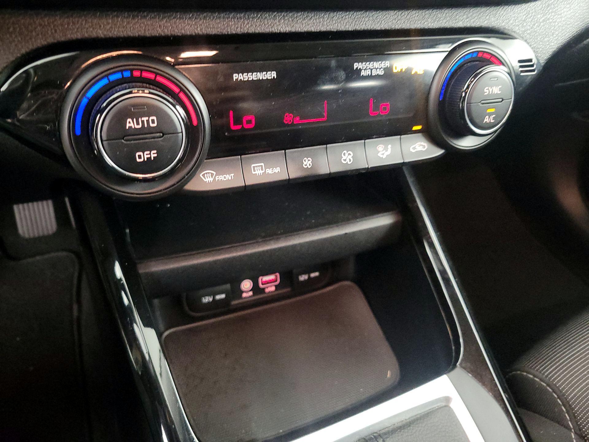 Thumbnail: 2019 Kia Forte - 14