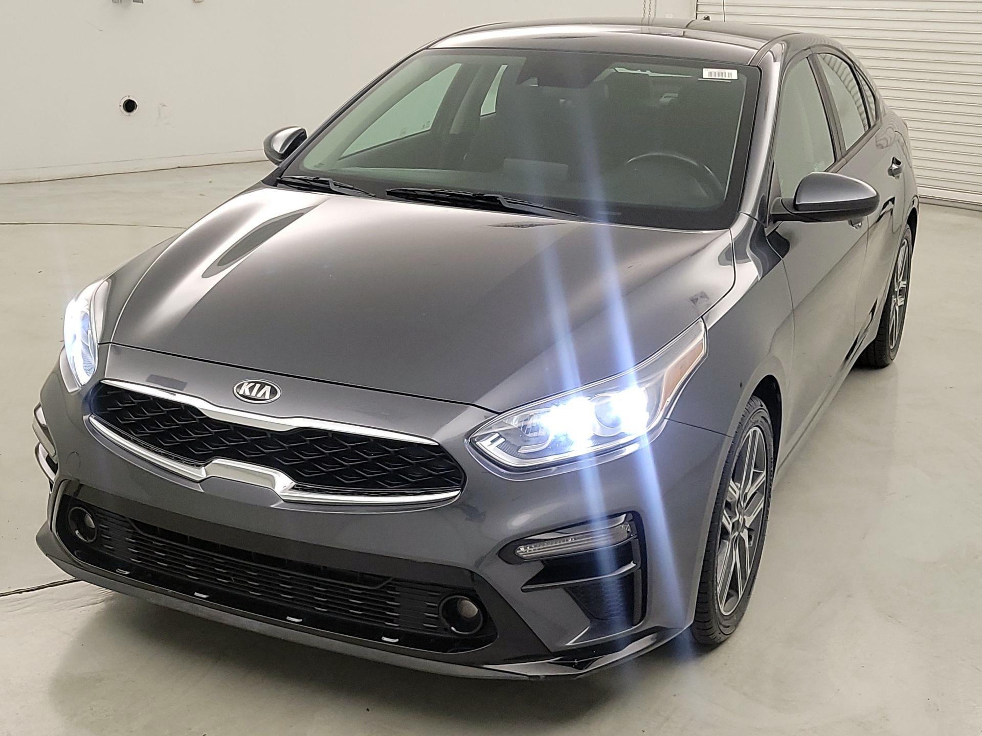 Thumbnail: 2019 Kia Forte - 3