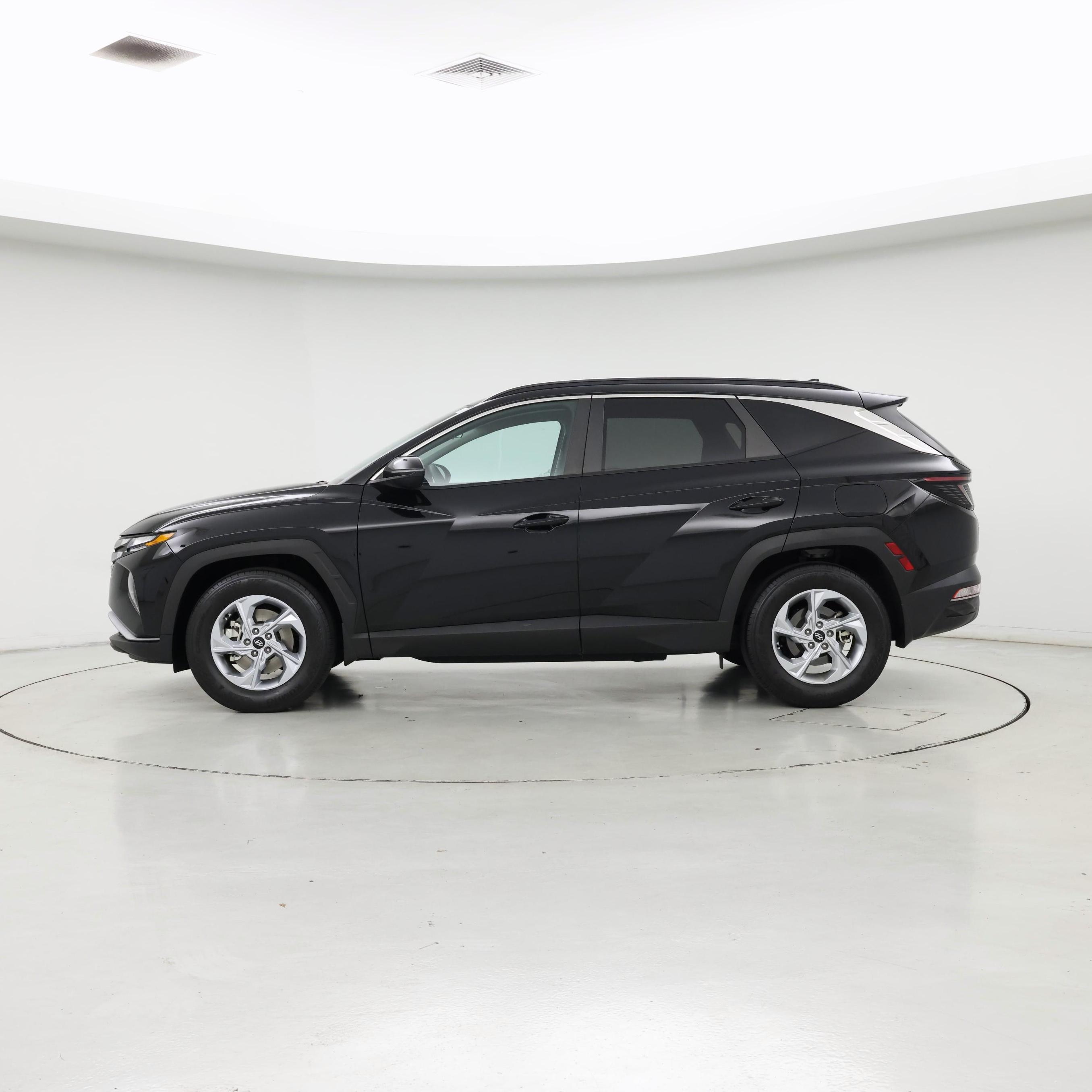 Thumbnail: 2023 Hyundai Tucson - 3