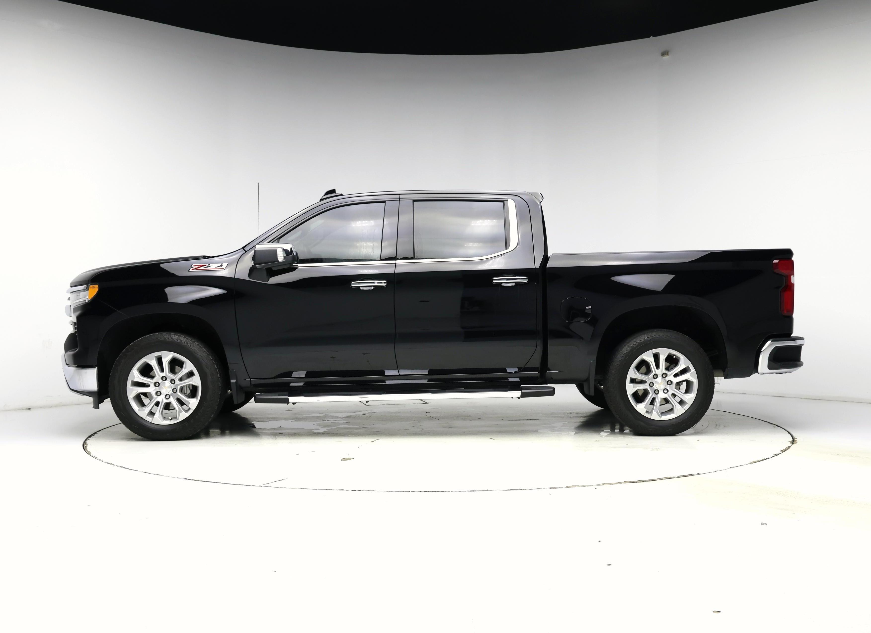 Thumbnail: 2024 Chevrolet Silverado 1500 - 3