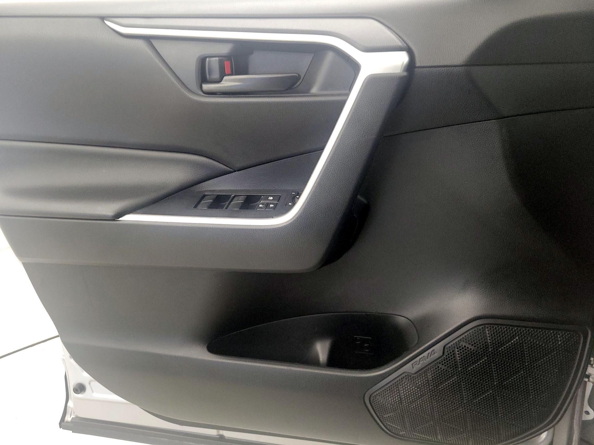 Thumbnail: 2023 Toyota RAV4 - 12