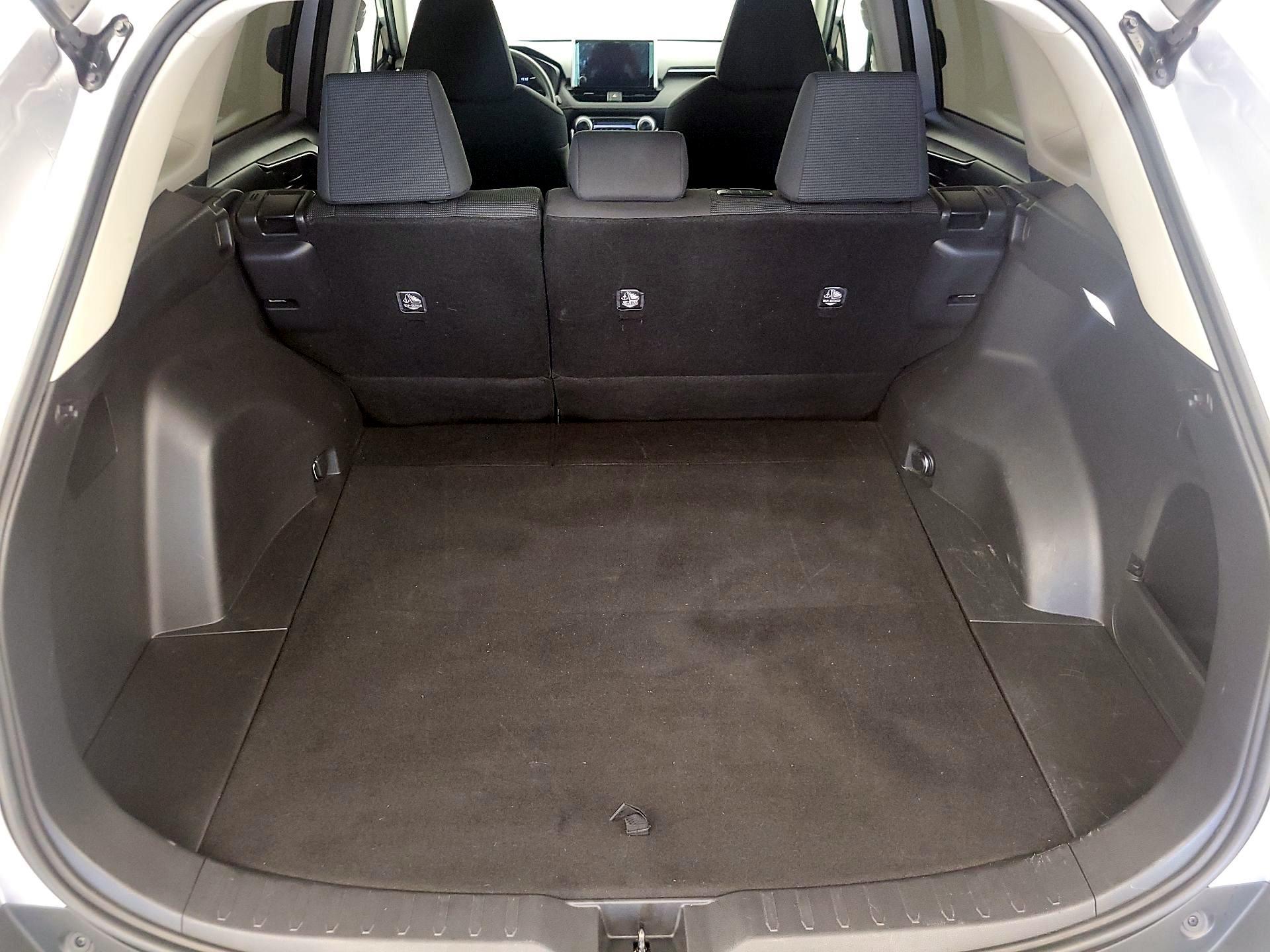Thumbnail: 2023 Toyota RAV4 - 20