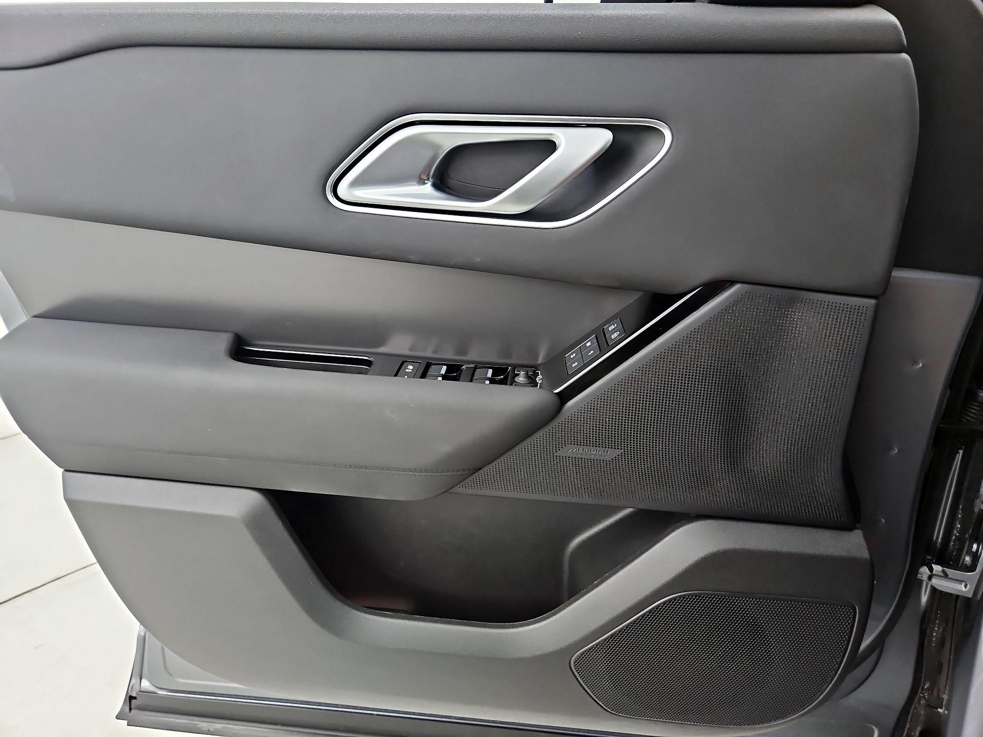 Thumbnail: 2025 Land Rover Range Rover Velar - 12
