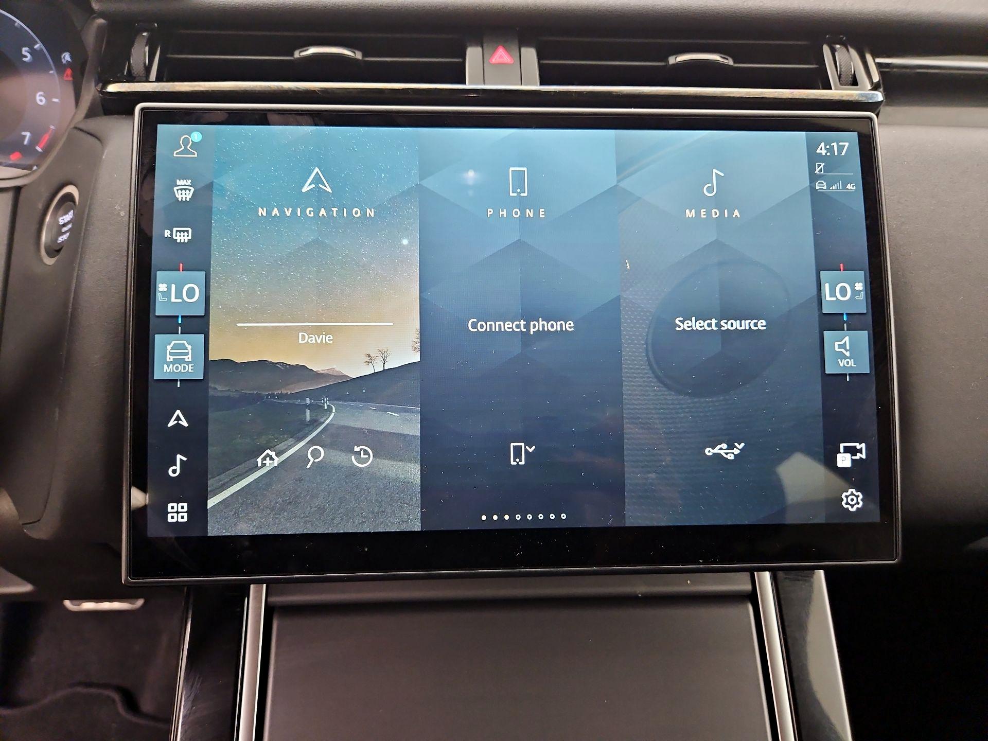 Thumbnail: 2025 Land Rover Range Rover Velar - 17
