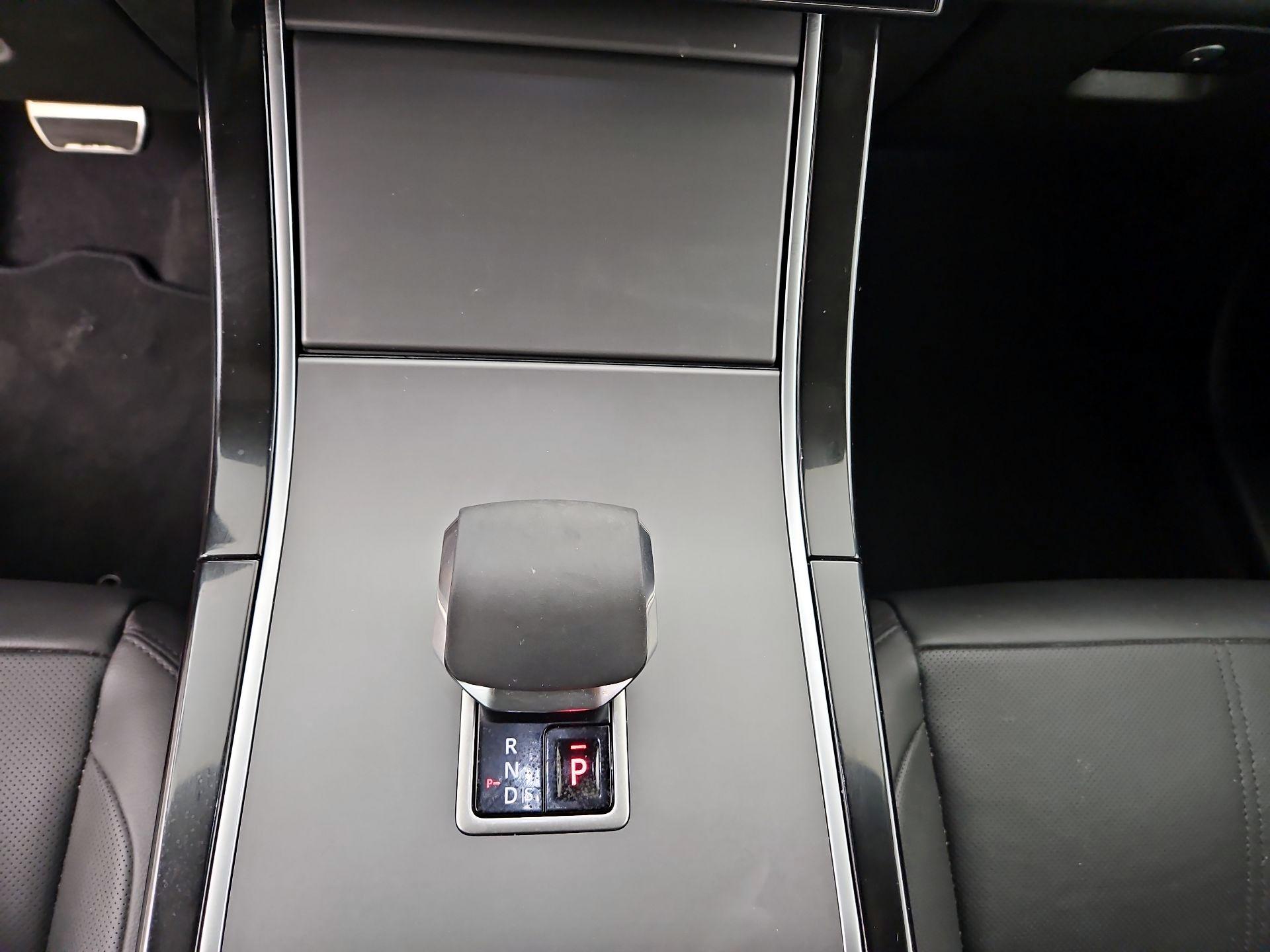 Thumbnail: 2025 Land Rover Range Rover Velar - 18