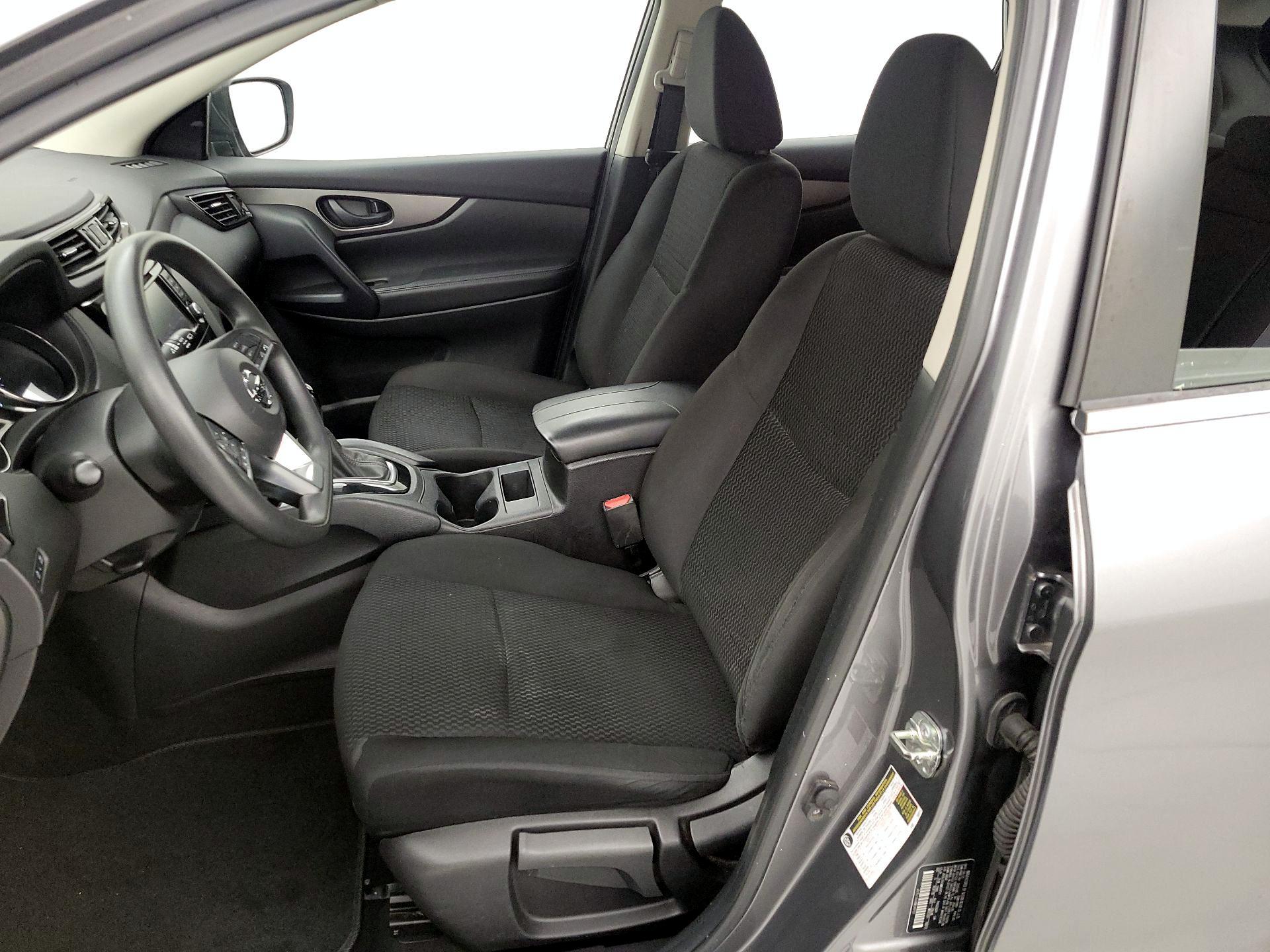Thumbnail: 2021 Nissan Rogue Sport - 11