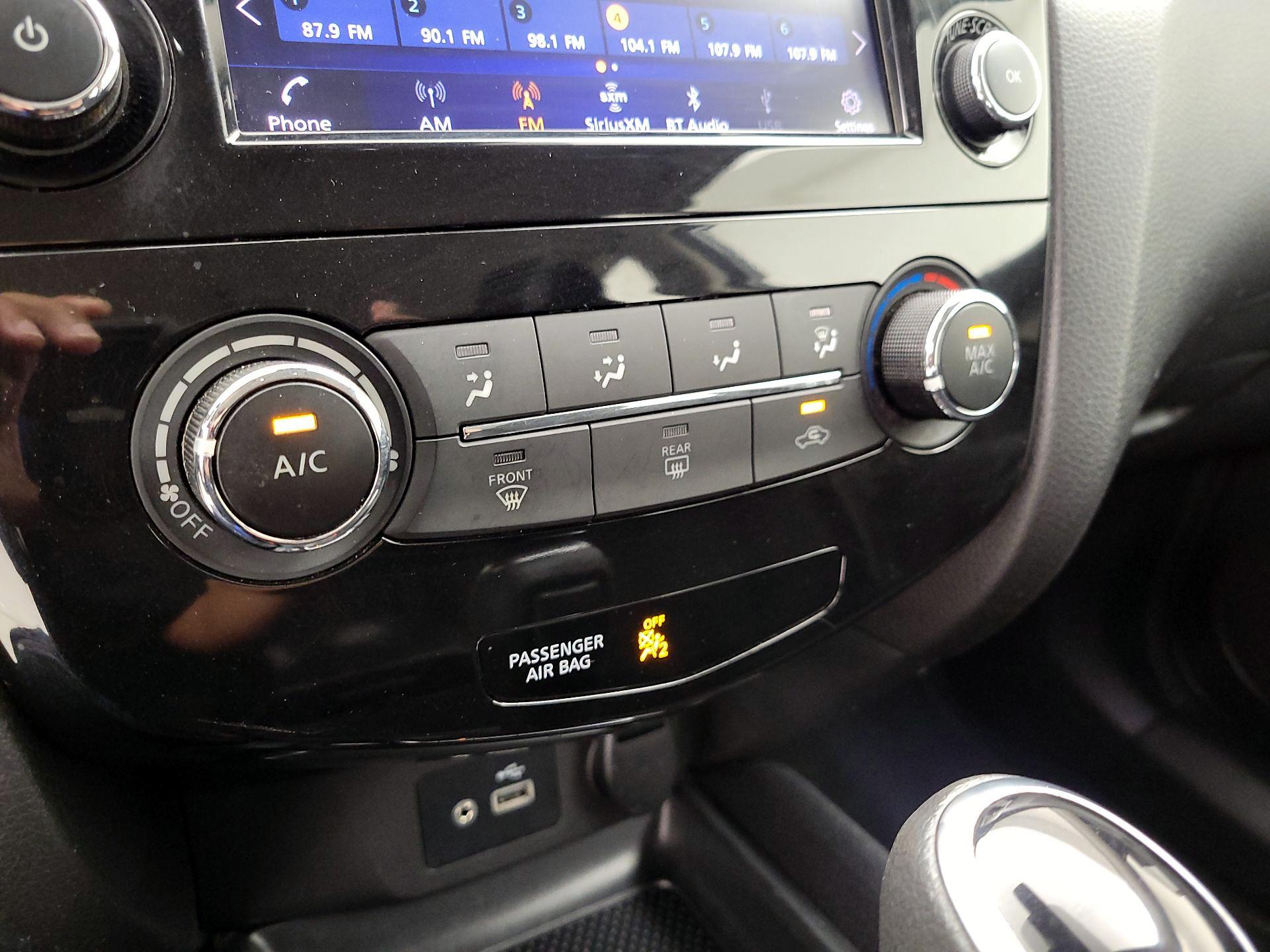 Thumbnail: 2021 Nissan Rogue Sport - 16