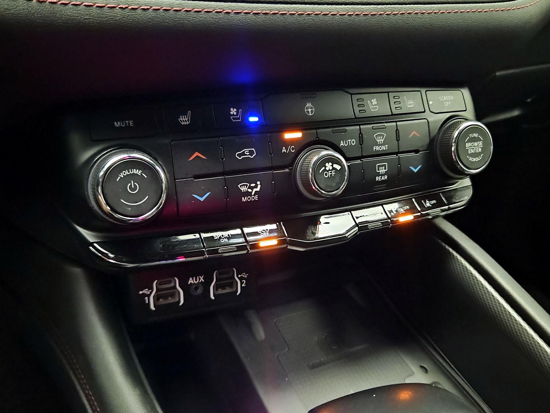 Thumbnail: 2022 Dodge Durango - 17