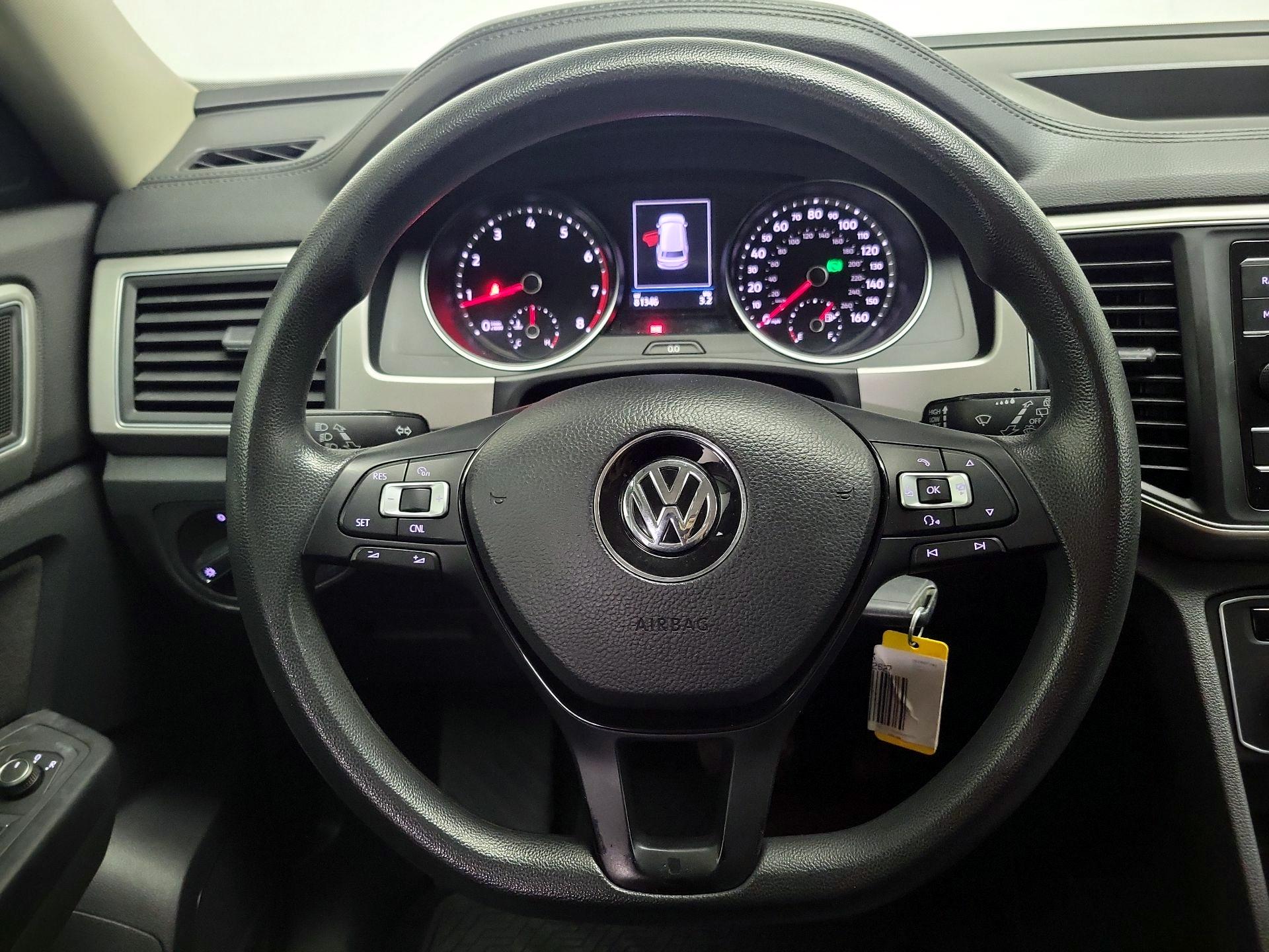 Thumbnail: 2018 Volkswagen Atlas - 10