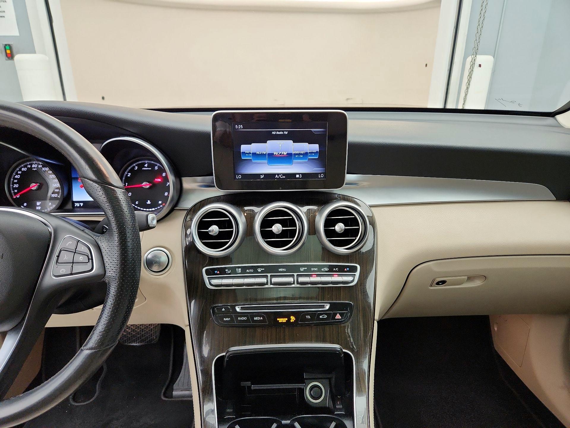 Thumbnail: 2019 Mercedes-Benz GLC - 9