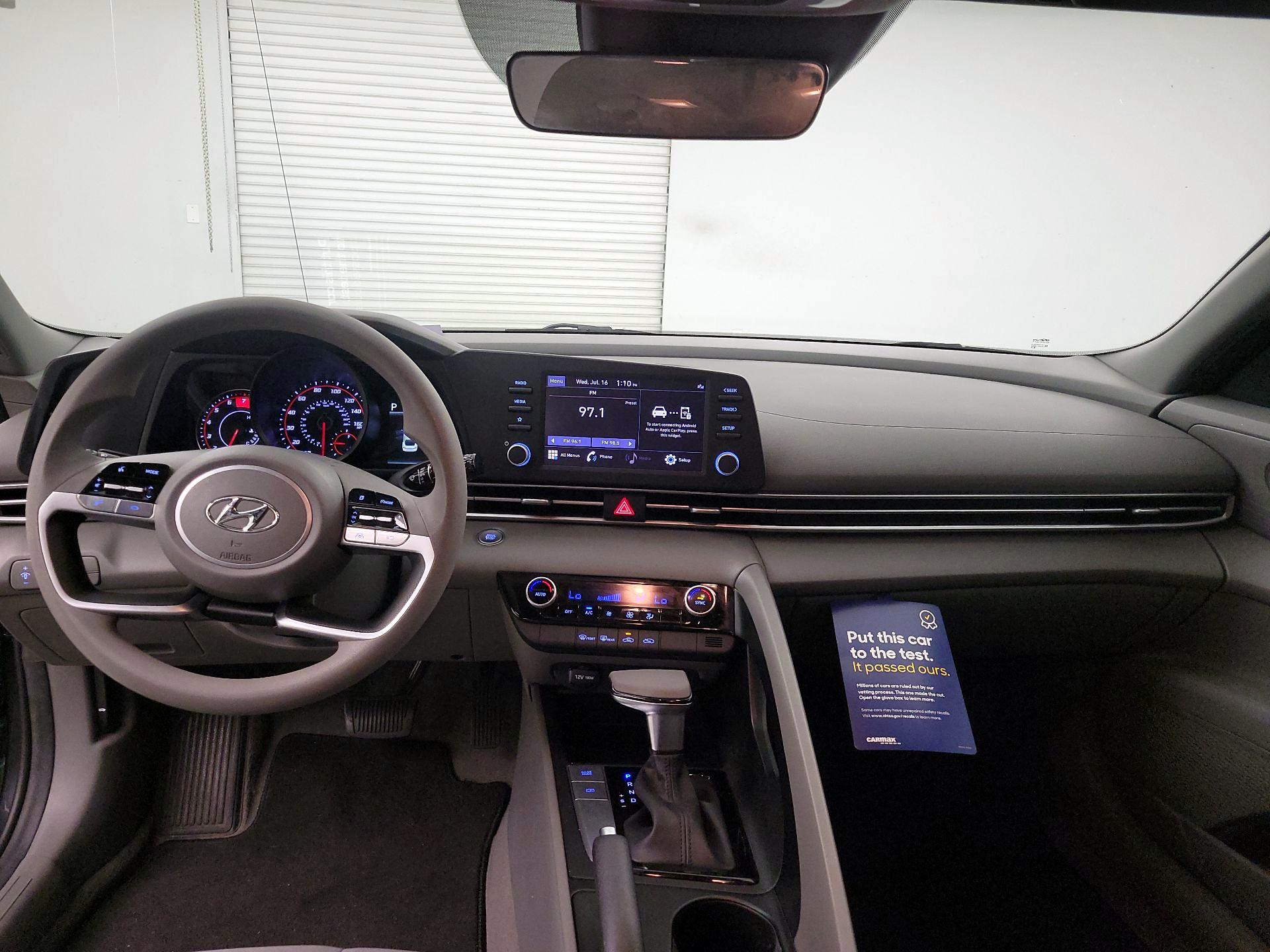 Thumbnail: 2023 Hyundai Elantra - 9